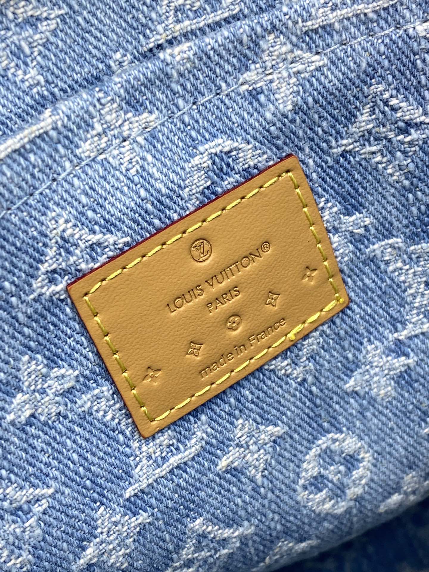 [TOP] Louis Vuitton LV Pochette Accessoires Clutch Bag 26x20cm - Denim Blue