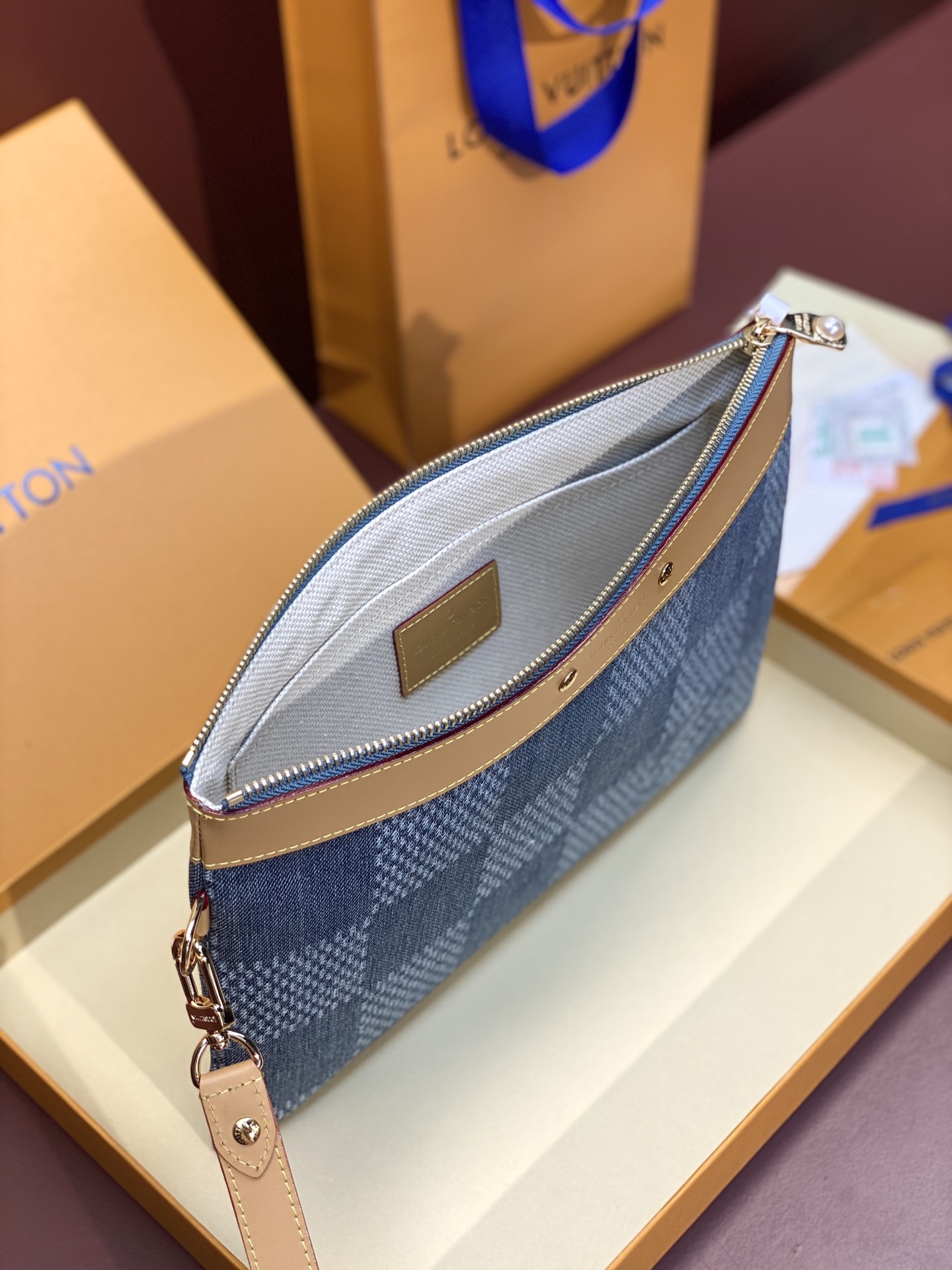 [TOP] Louis Vuitton LV LV Pochette To-Go Clutch Bag 30x21.5x1cm - Blue