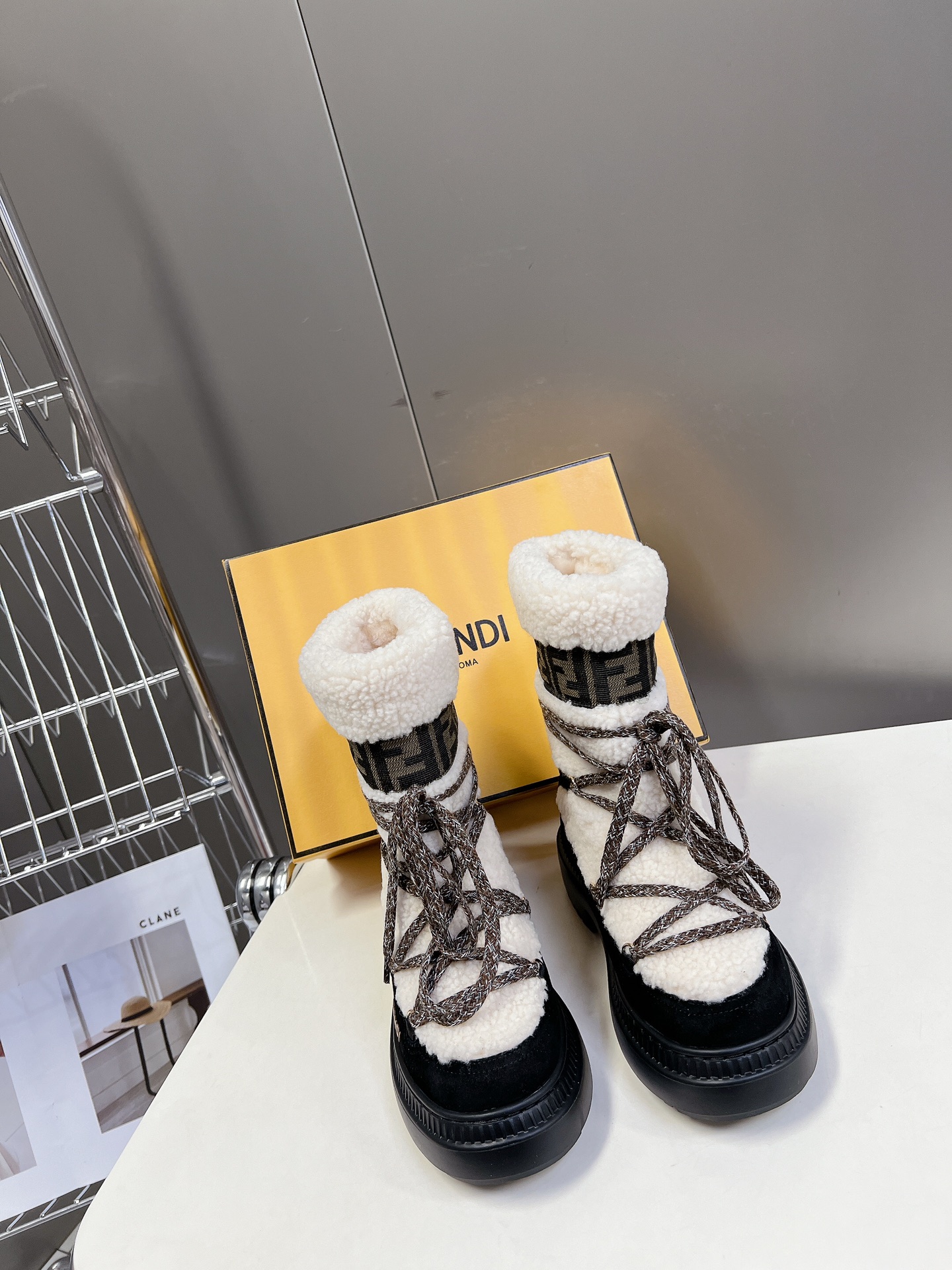 [TOP] FENDI FF Après-ski Boots - 2 Colors