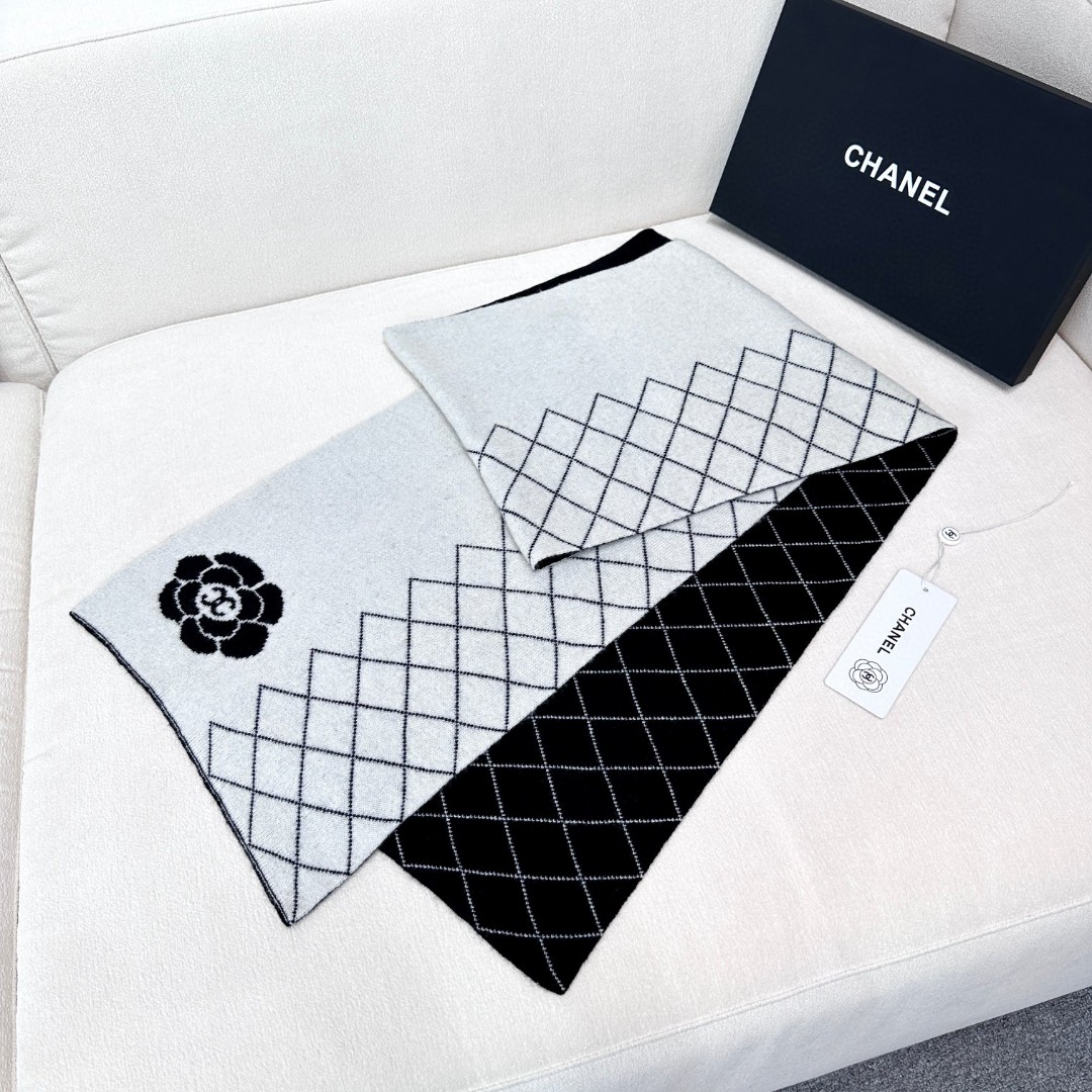 [TOP] CHANEL CC Wool Scarf 33X180 cm - Black