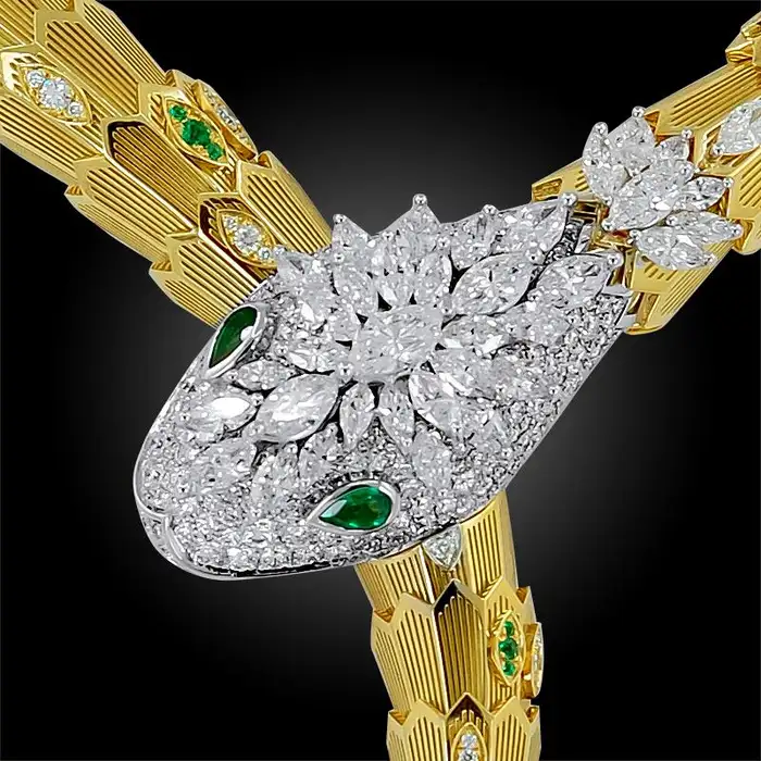 [TOP] BVLGARI Diamond and Emerald Eyes Serpenti Necklace+Bracelet Set-Yellow Gold
