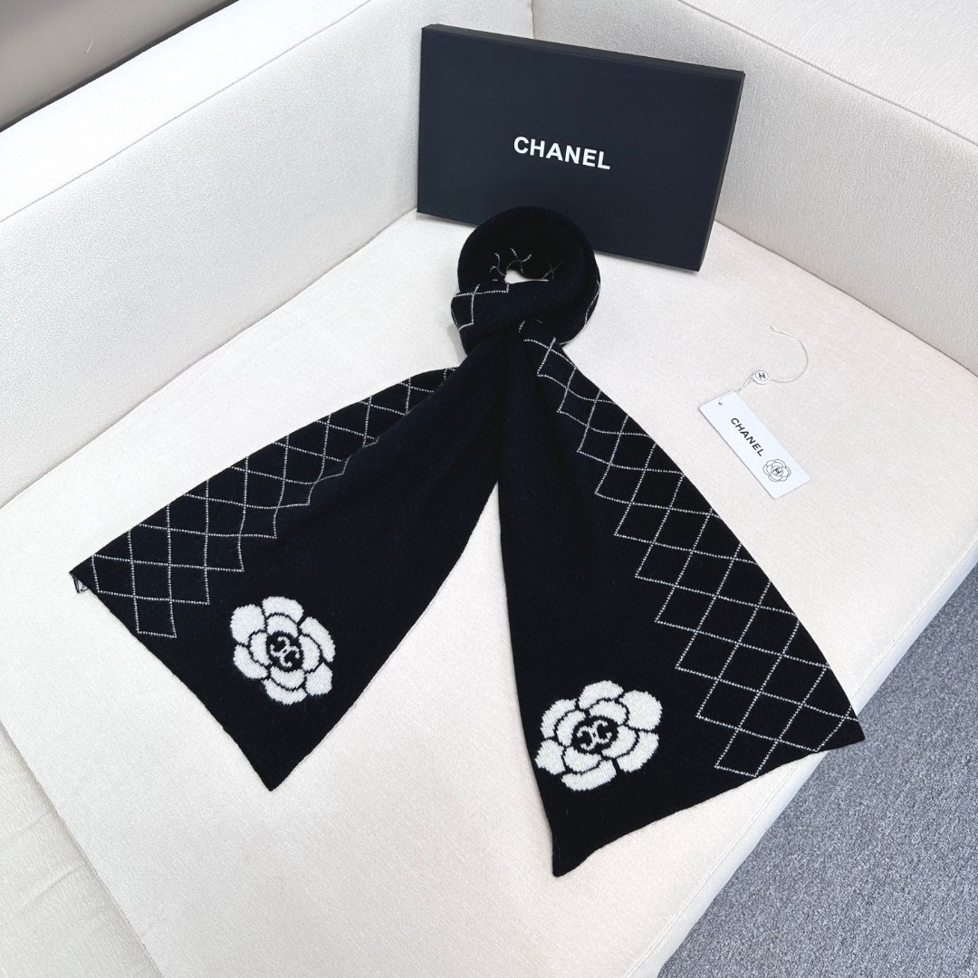 [TOP] CHANEL CC Wool Scarf 33X180 cm - Black