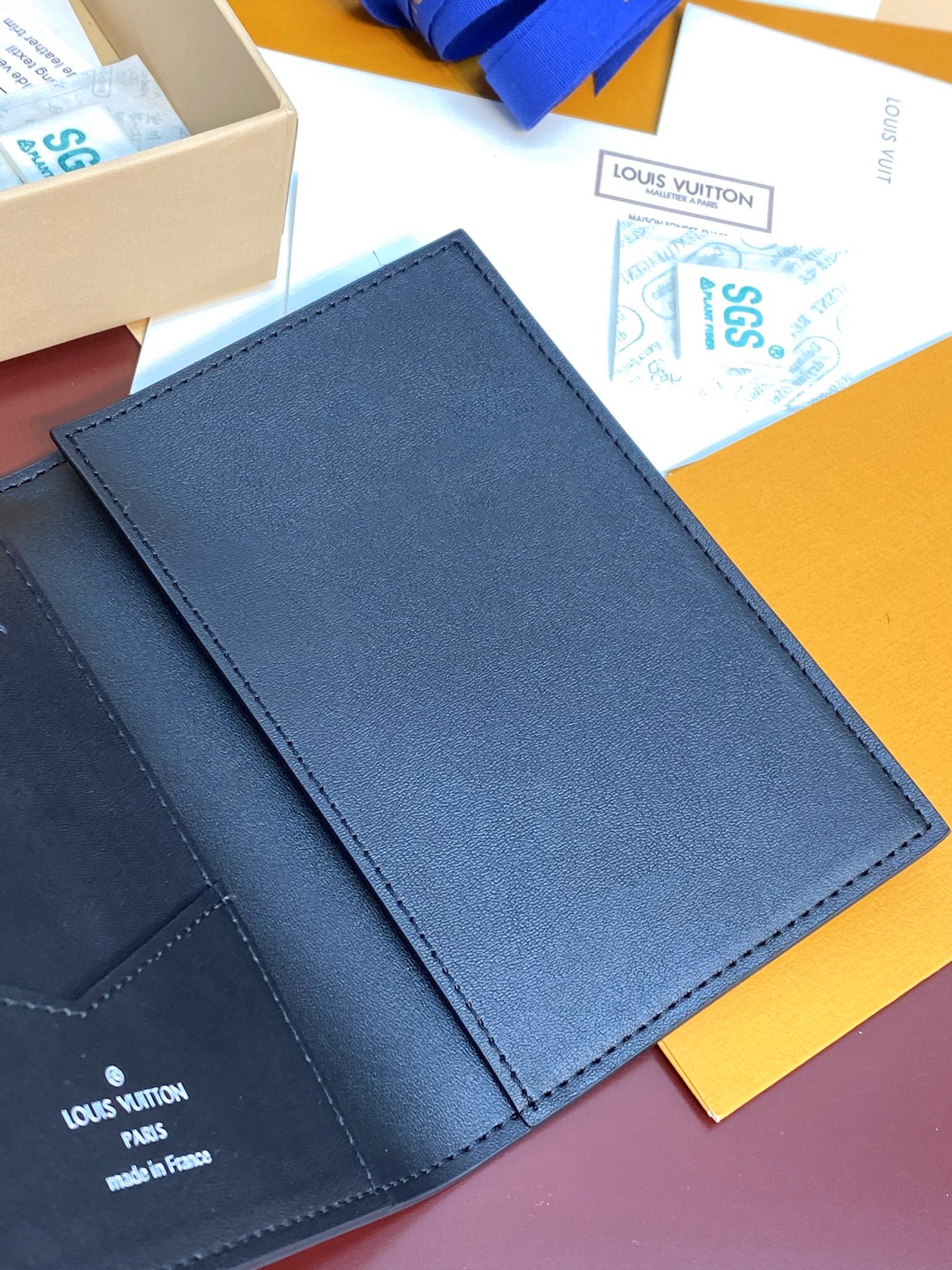 [TOP] Louis Vuitton LV Aerogram Wallet Monogram Shadow Embossed Leather 14X10x2.5cm - Black