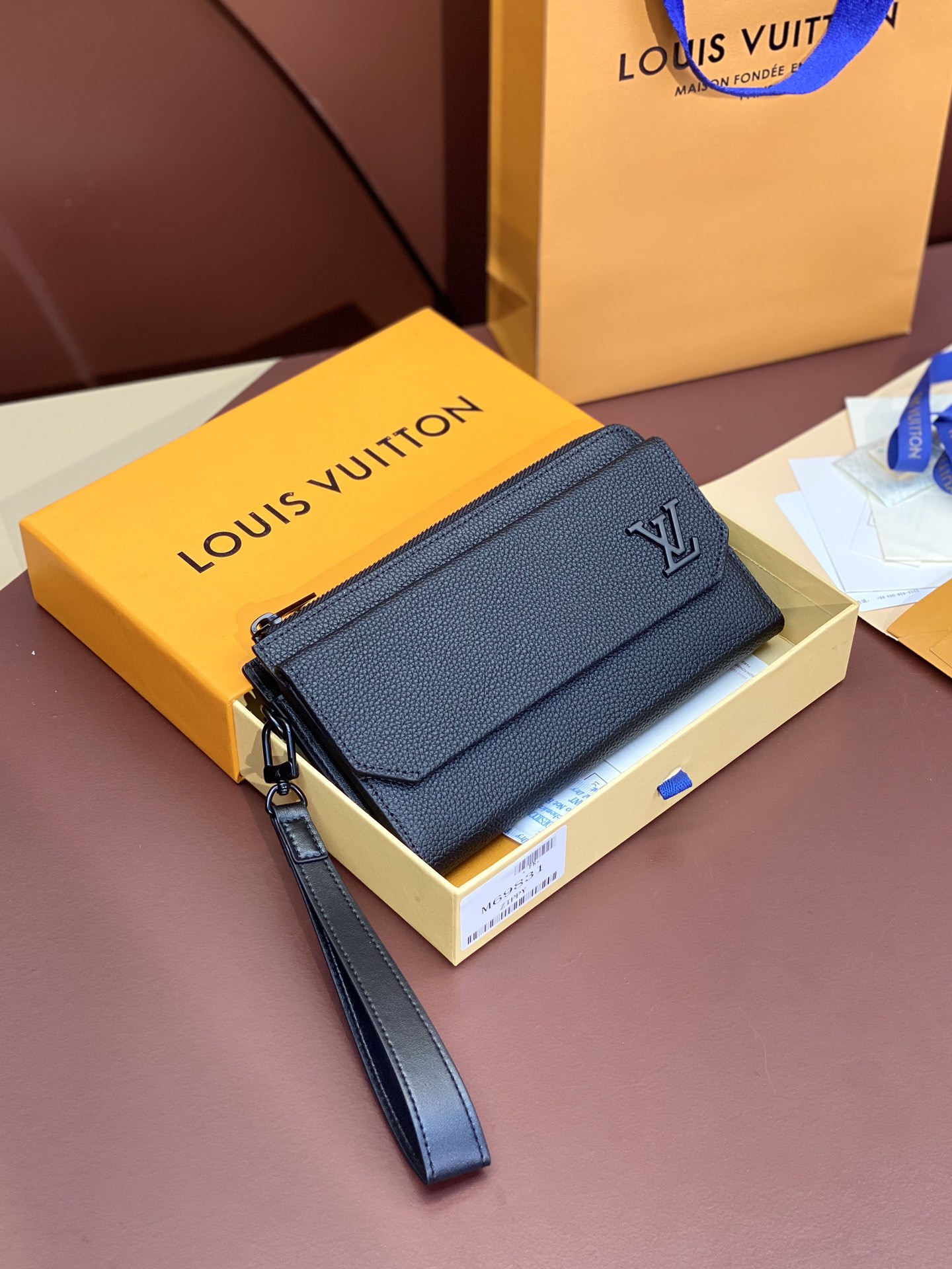 [TOP] Louis Vuitton LV Aerogram Wallet 20x11x2.5cm - Black