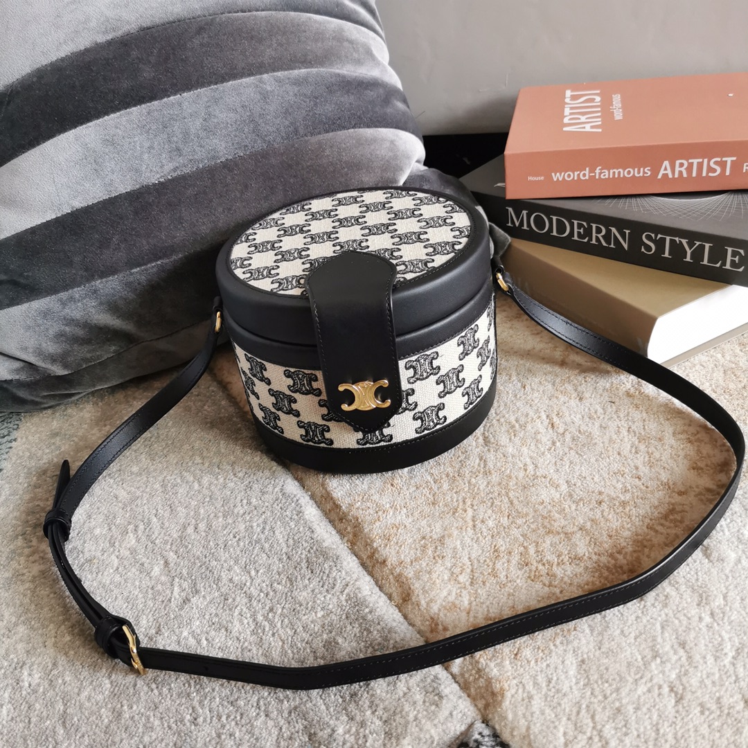 [TOP] CELINE Triomphe Canvas Bag 17x17x12cm - 2 Color