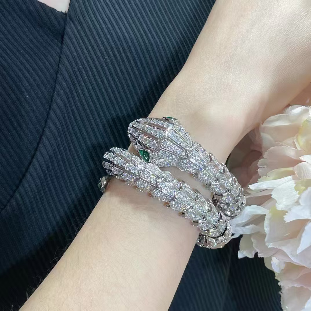 [TOP] BVLGARI Diamond and Emerald Eyes Serpenti Necklace+Bracelet Set-Sliver