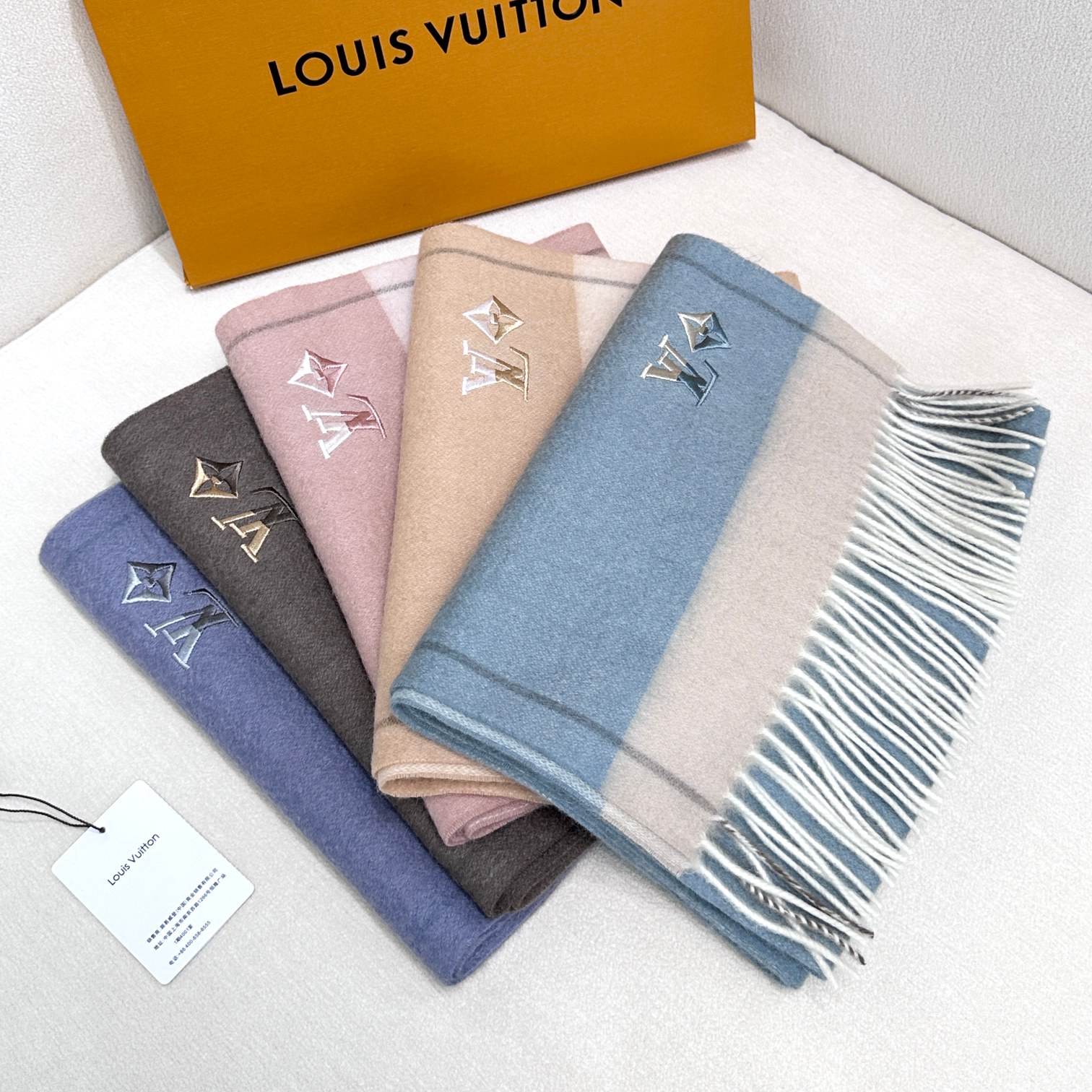 [TOP] Louis Vuitton LV Scarf  30*180cm - 2 Colors