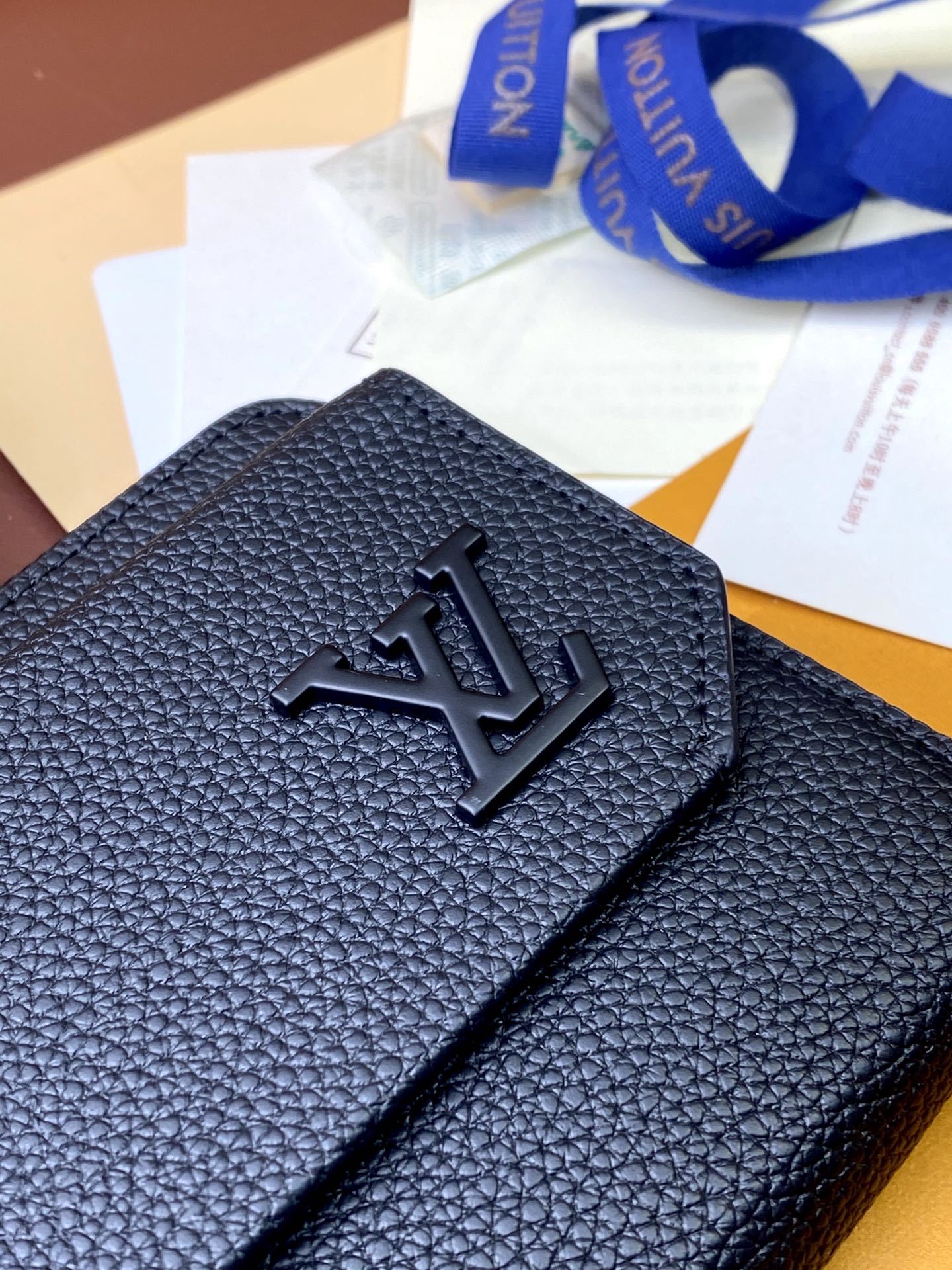 [TOP] Louis Vuitton LV Aerogram Wallet 20x11x2.5cm - Black