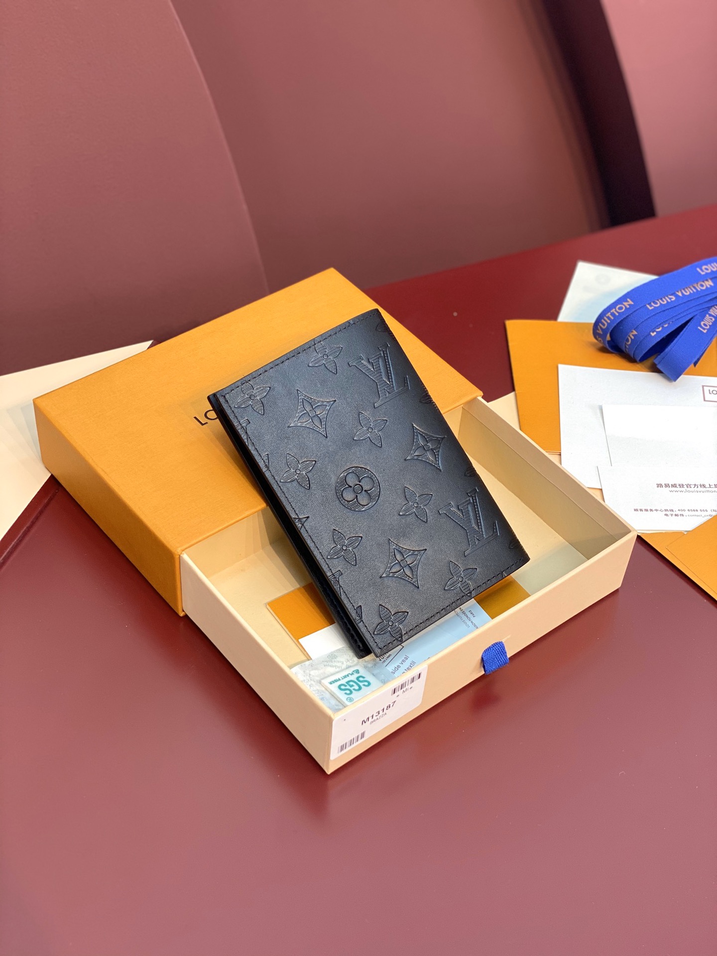 [TOP] Louis Vuitton LV Aerogram Wallet Monogram Shadow Embossed Leather 14X10x2.5cm - Black