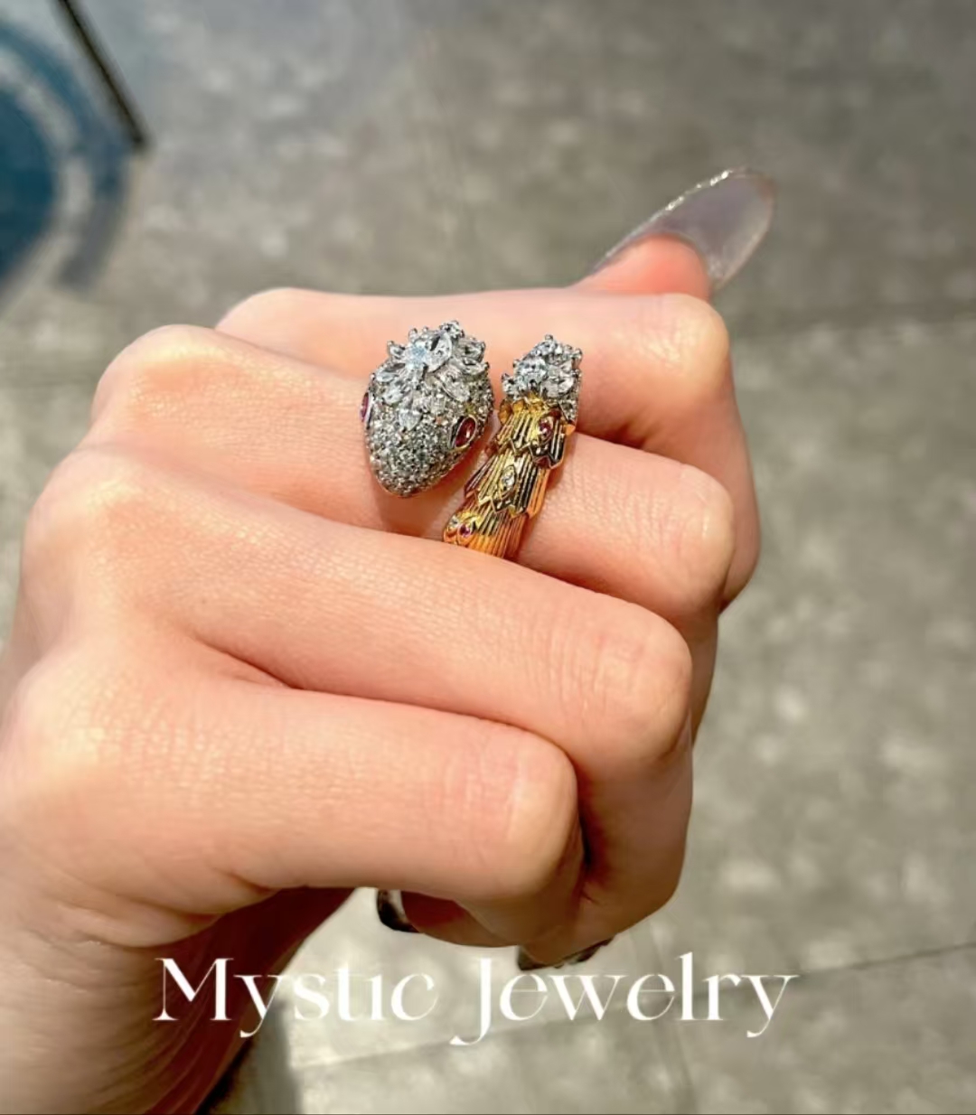 [TOP] BVLGARI Serpenti Platinum Diamond Emerald Earrings + Ring Set-Gold