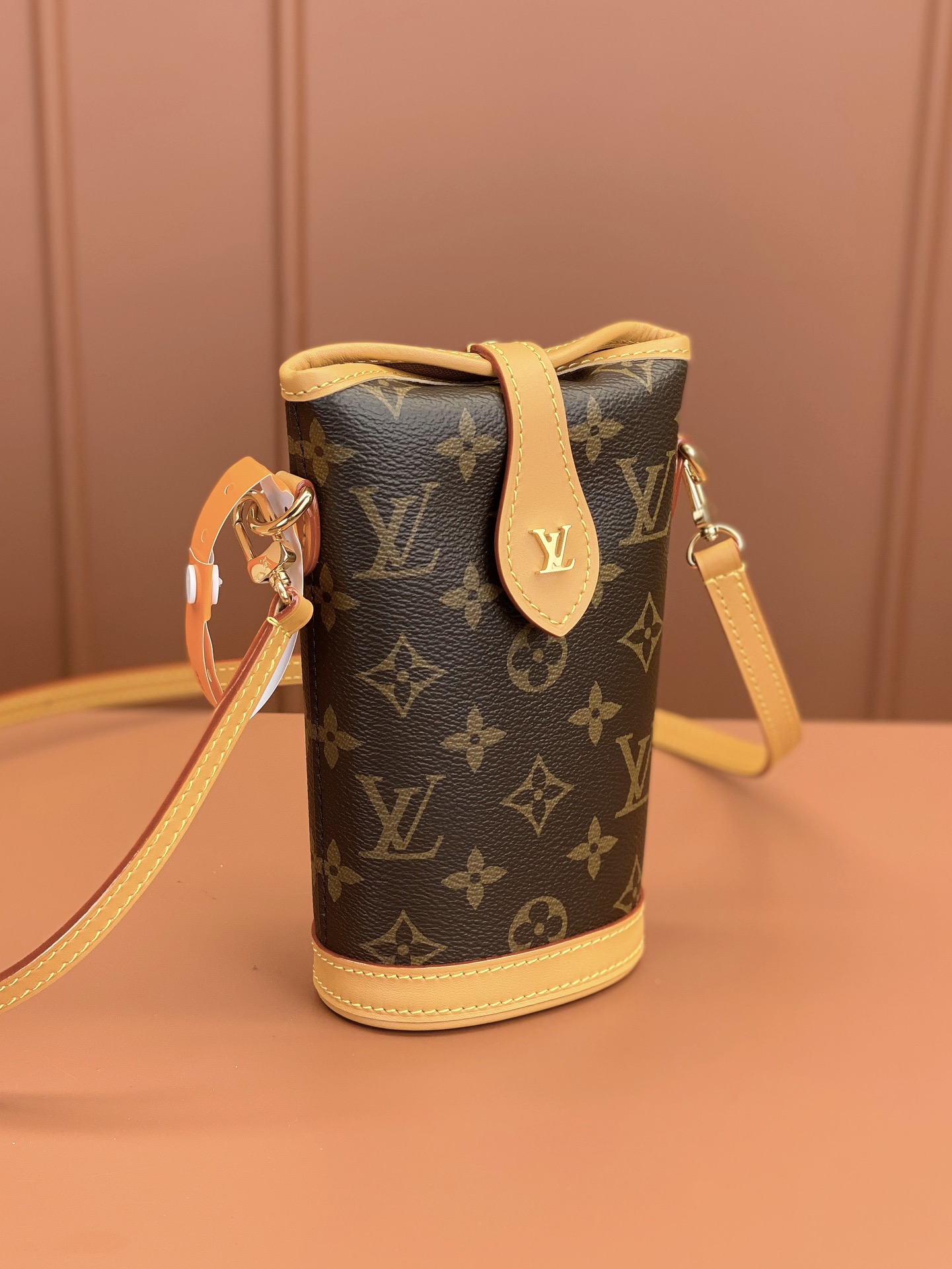 [TOP] Louis Vuitton LV L*V  Fold Me Monogram Bag 14.5x18x6.5cm - Brown
