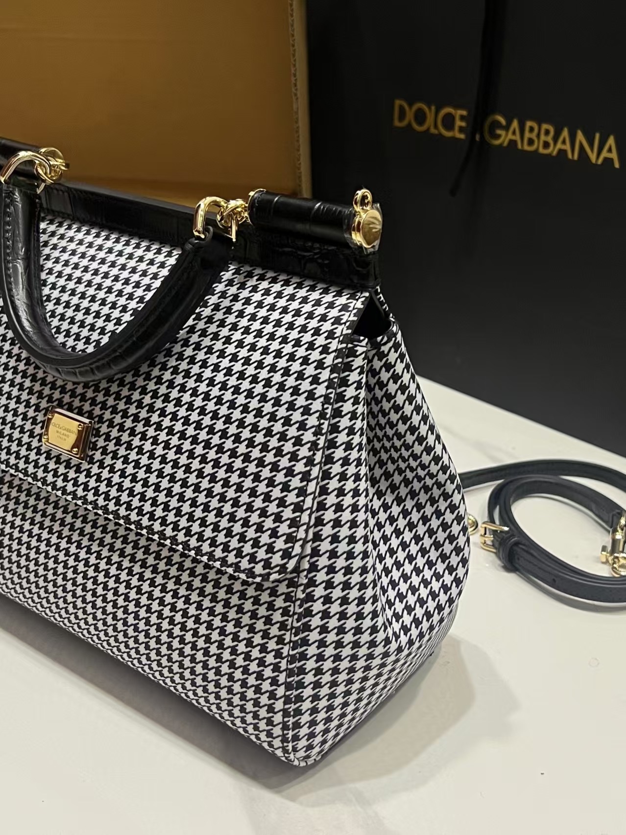 [TOP] Dolce & Gabbana D&G Sicily Houndstooth Handbag 18cm/20cm/25cm-Black and White