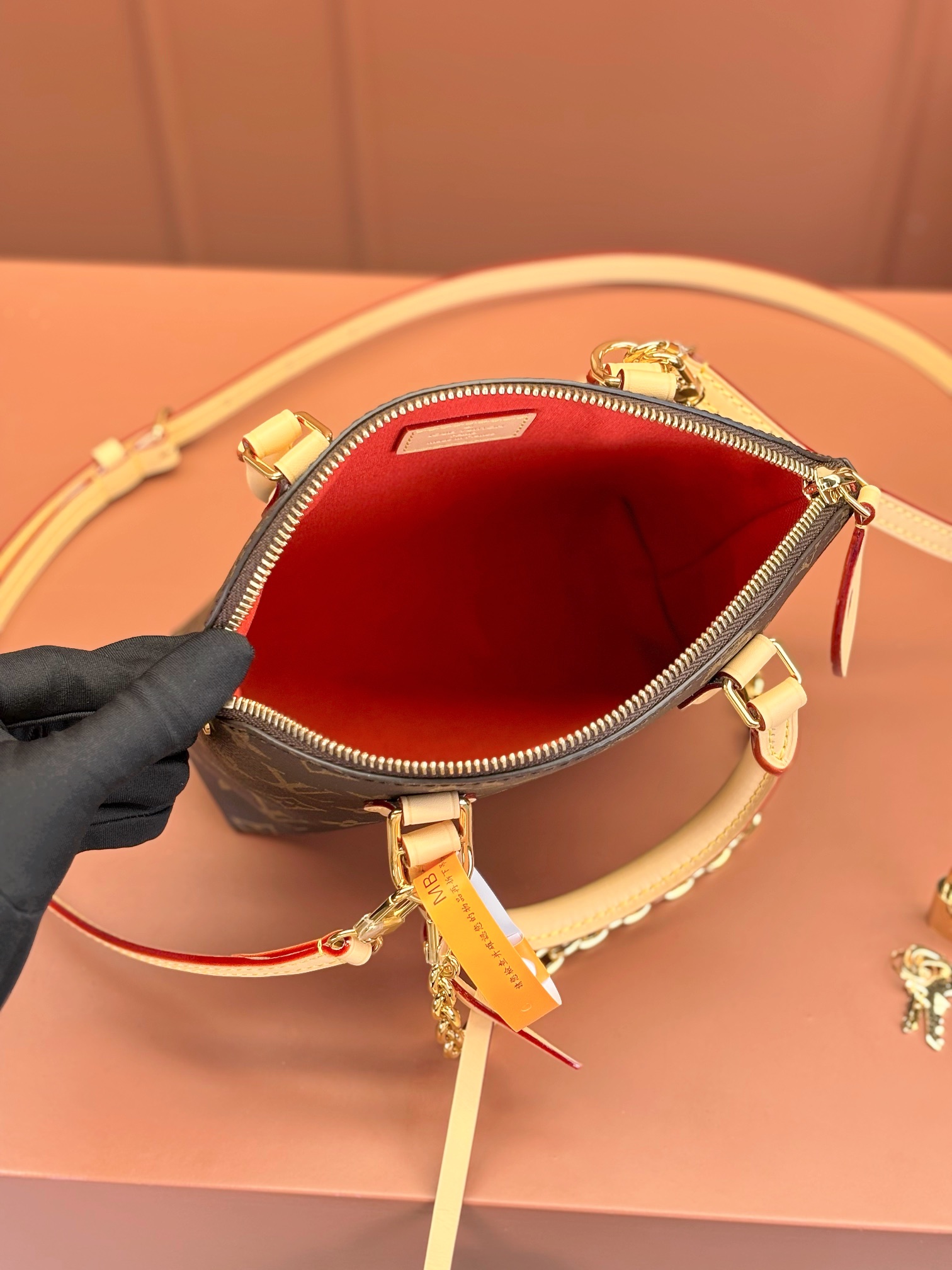 [TOP] Louis Vuitton LV Lockit BB Handbag 15x19x7cm - Brown