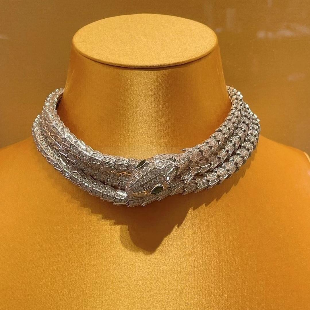 [TOP] BVLGARI Serpenti Necklace -Sliver