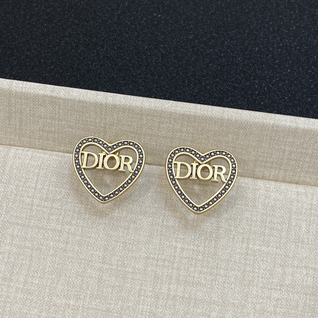 [TOP] Christian Dior Necklace/Earrings/Bracelet with Heart Pattern Pendant - Gold