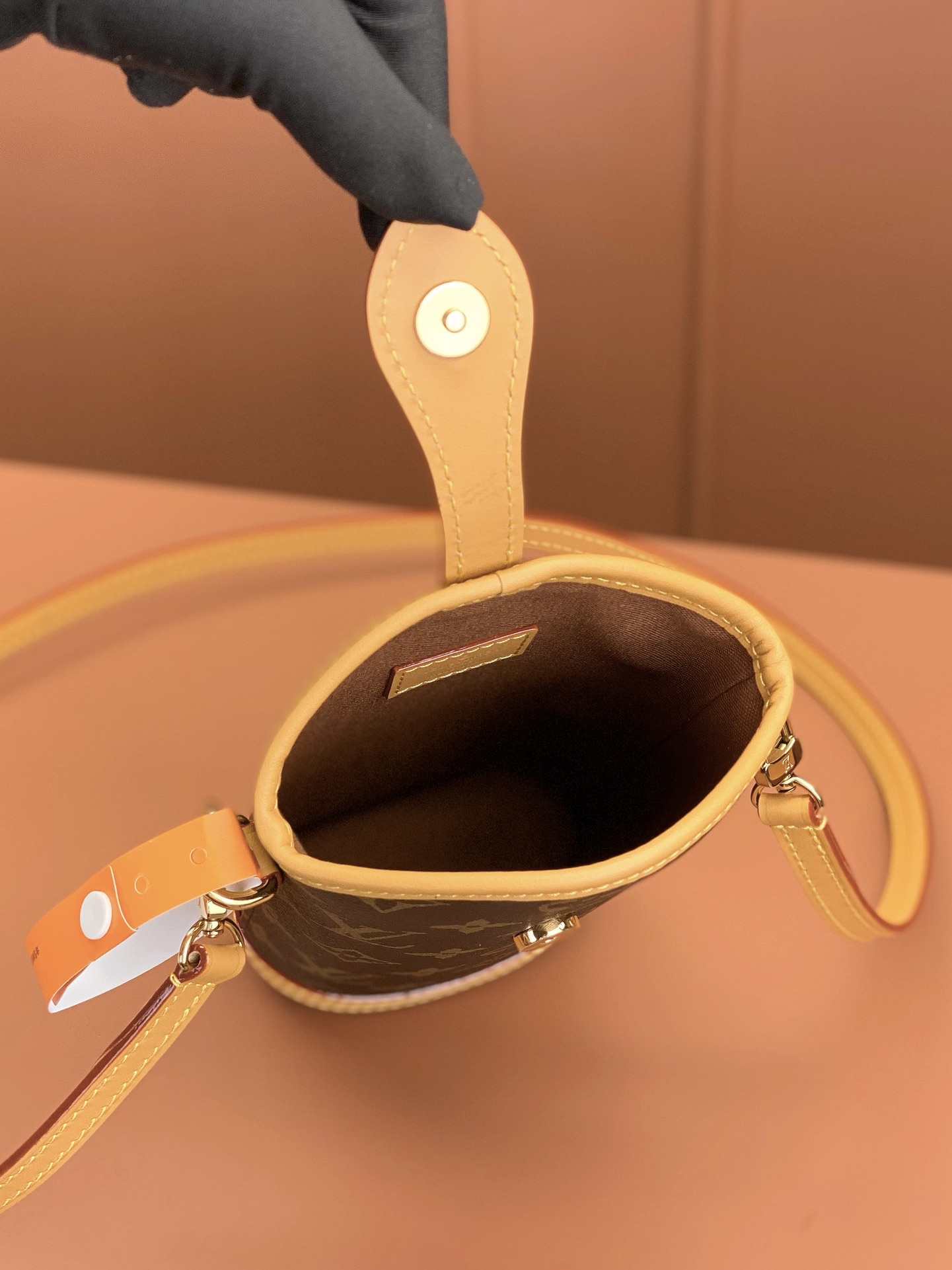 [TOP] Louis Vuitton LV L*V  Fold Me Monogram Bag 14.5x18x6.5cm - Brown