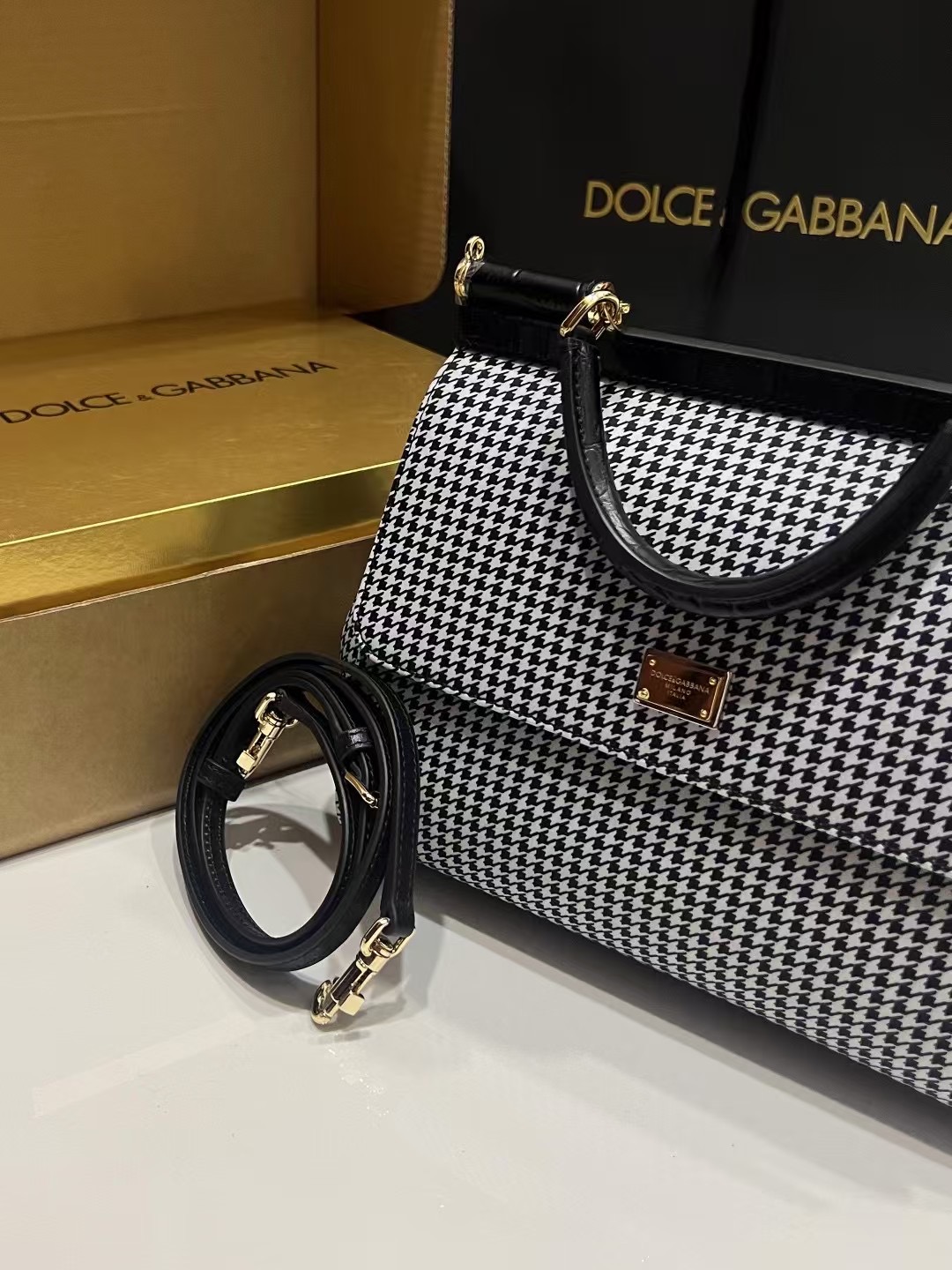 [TOP] Dolce & Gabbana D&G Sicily Houndstooth Handbag 18cm/20cm/25cm-Black and White