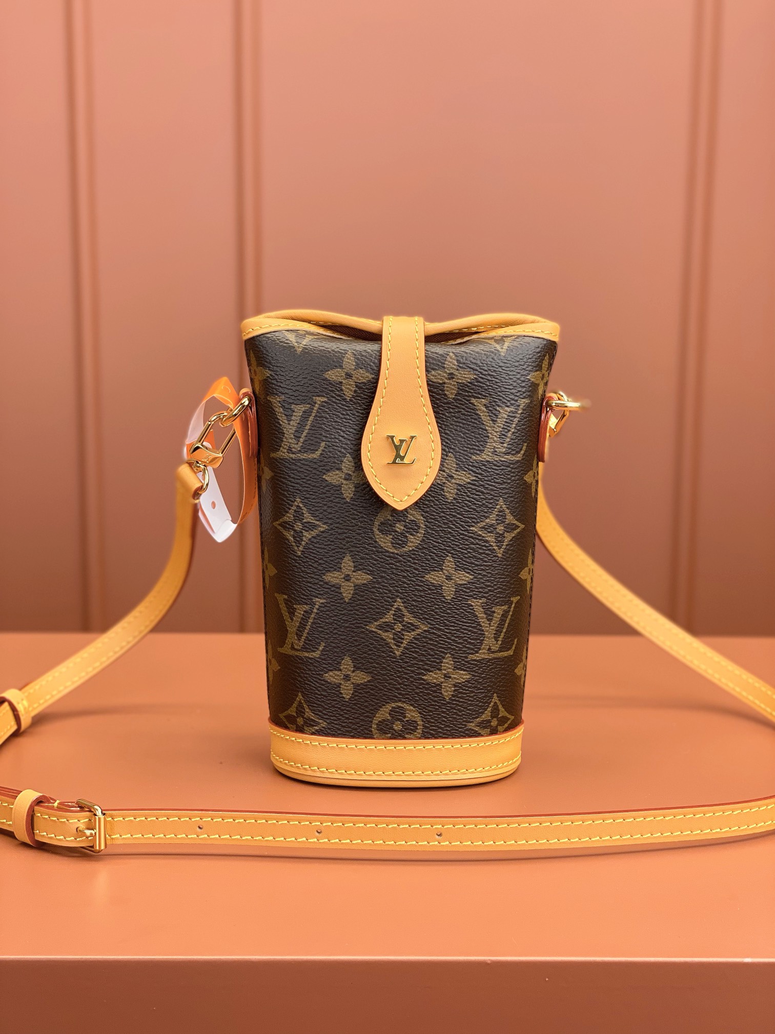 [TOP] Louis Vuitton LV L*V  Fold Me Monogram Bag 14.5x18x6.5cm - Brown
