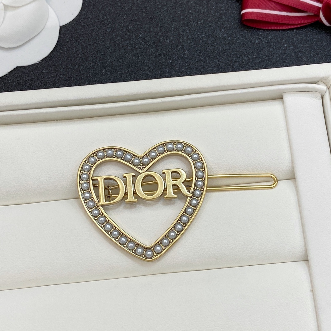 [TOP] Christian Dior Heart-Shaped Hairpin - Gold