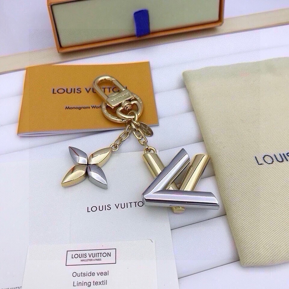 [TOP] Louis Vuitton LV LV Twist Bag Charm Key - 2 Colour