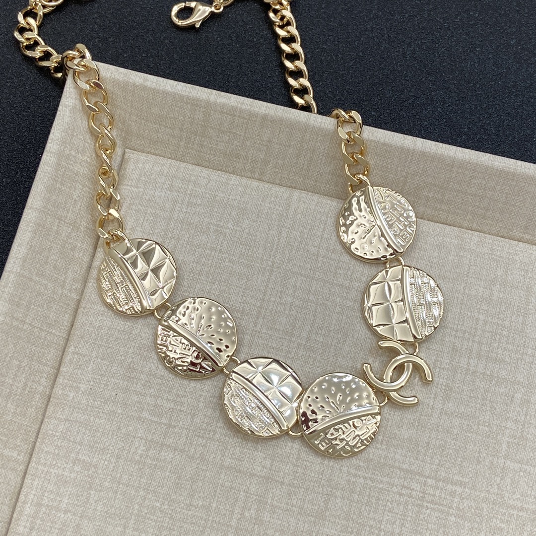 [TOP] CHANEL Necklace with Circle Metal - Gold