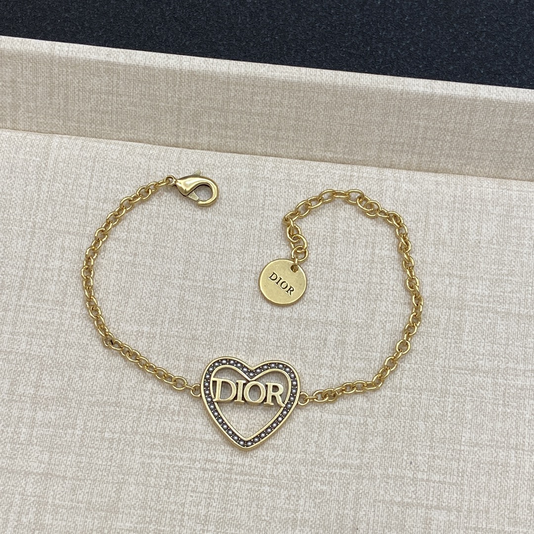 [TOP] Christian Dior Necklace/Earrings/Bracelet with Heart Pattern Pendant - Gold