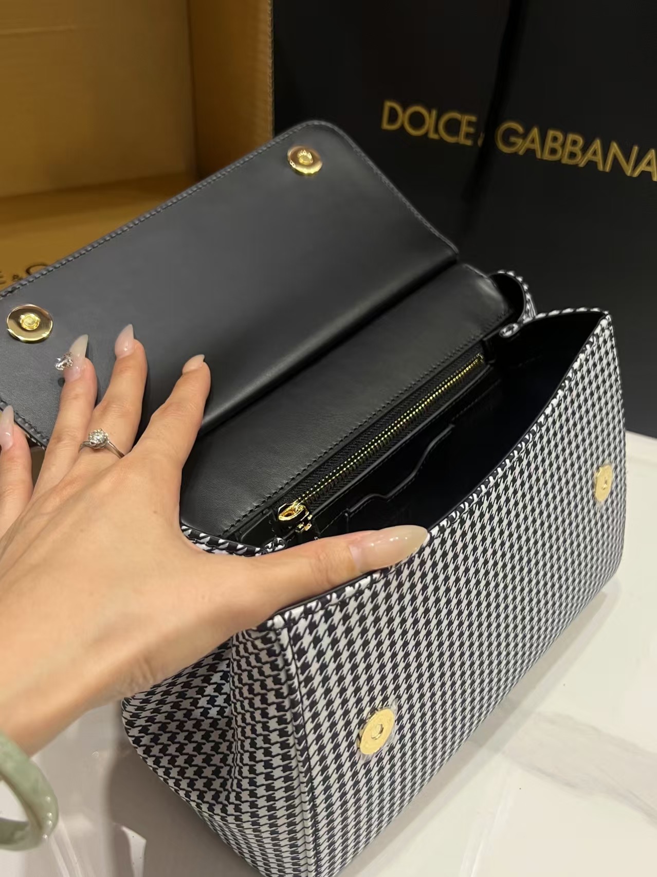 [TOP] Dolce & Gabbana D&G Sicily Houndstooth Handbag 18cm/20cm/25cm-Black and White