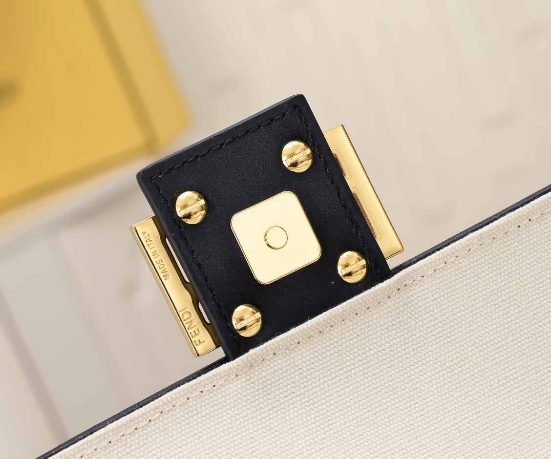 [TOP] FENDI Canvas Baguette Bag 27×6×14cm - Beige