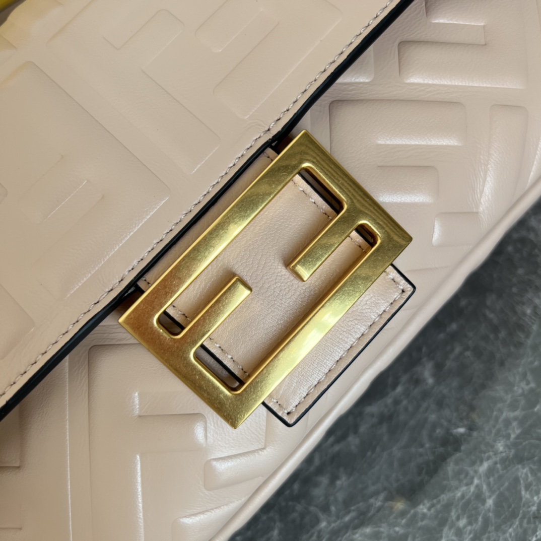 [TOP] FENDI Baguette Phone Pouch Bag 26*13*6cm- Red