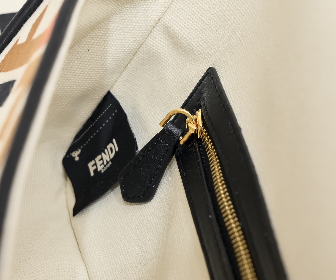 [TOP] FENDI Canvas Baguette Bag 27×6×14cm - Beige