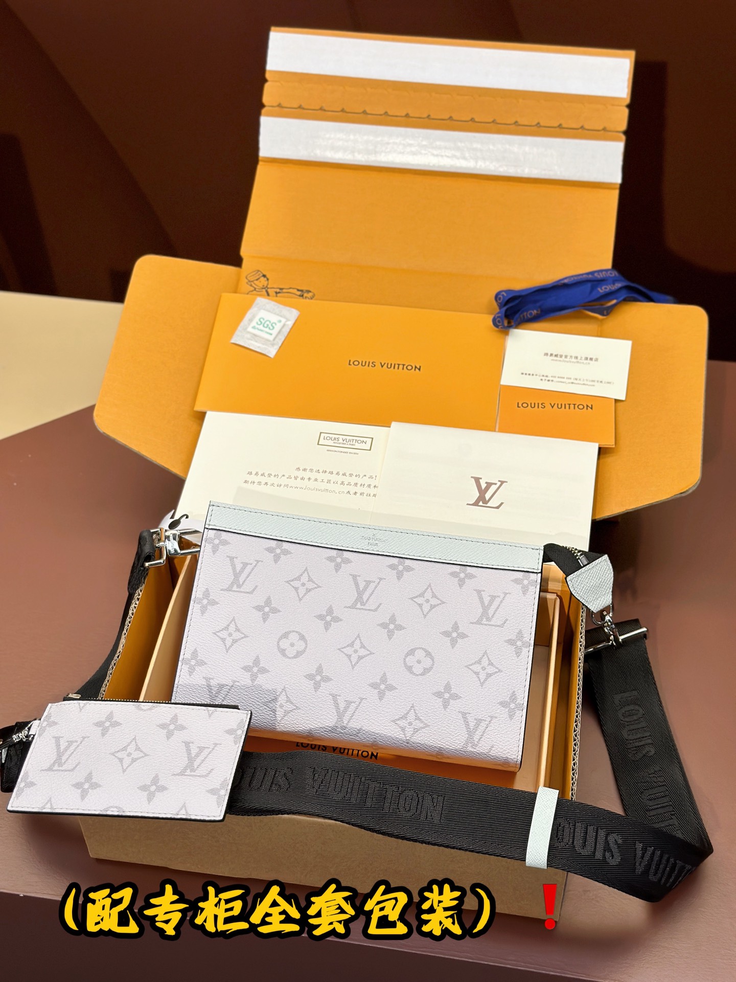 [TOP] Louis Vuitton LV Monogram Eclipse Canvas Bag 18.5 x 11 x 6.5cm - 4 Colour