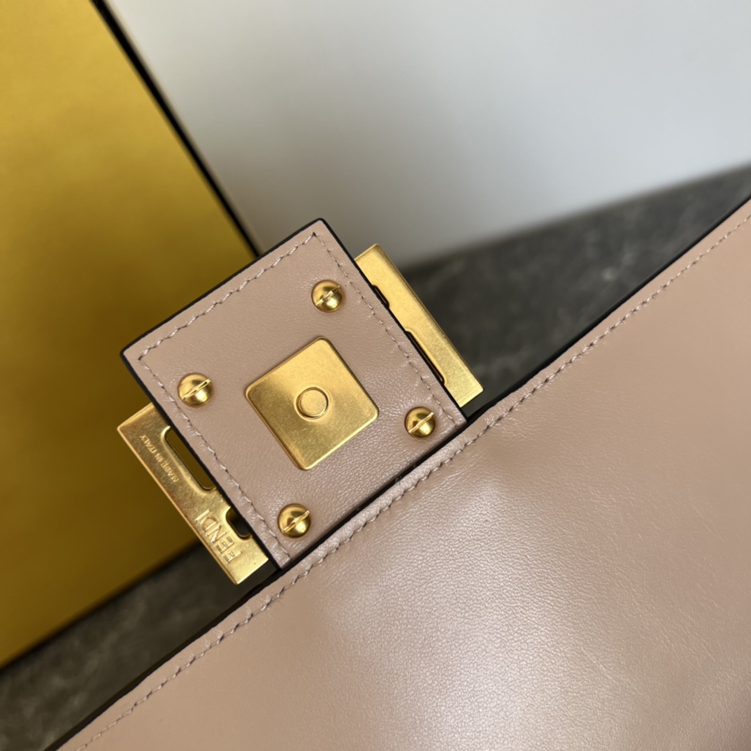 [TOP] FENDI Baguette Phone Pouch Bag 26*13*6cm- Red