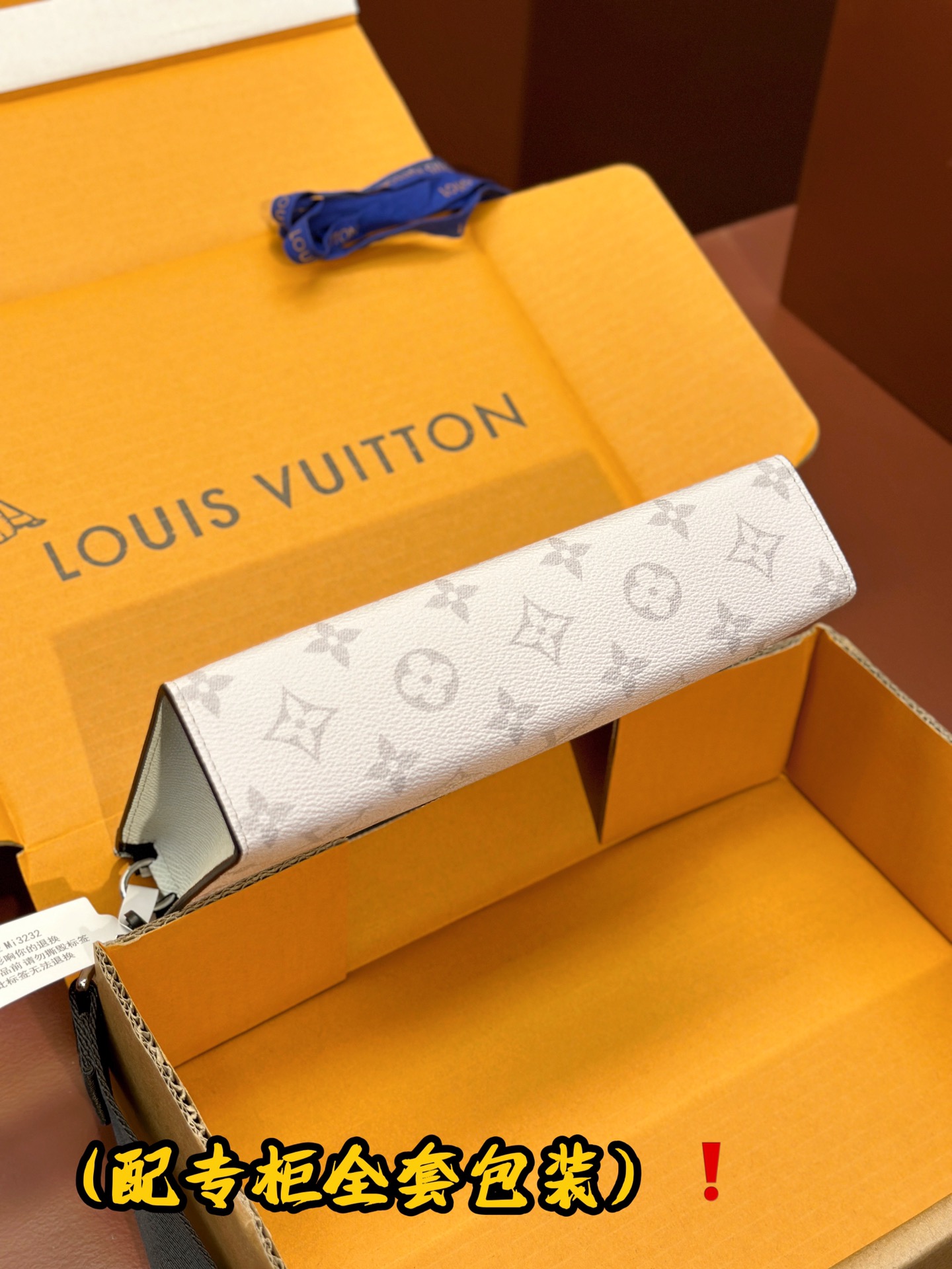 [TOP] Louis Vuitton LV Monogram Eclipse Canvas Bag 18.5 x 11 x 6.5cm - 4 Colour