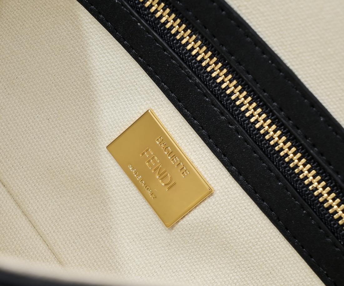 [TOP] FENDI Canvas Baguette Bag 27×6×14cm - Beige