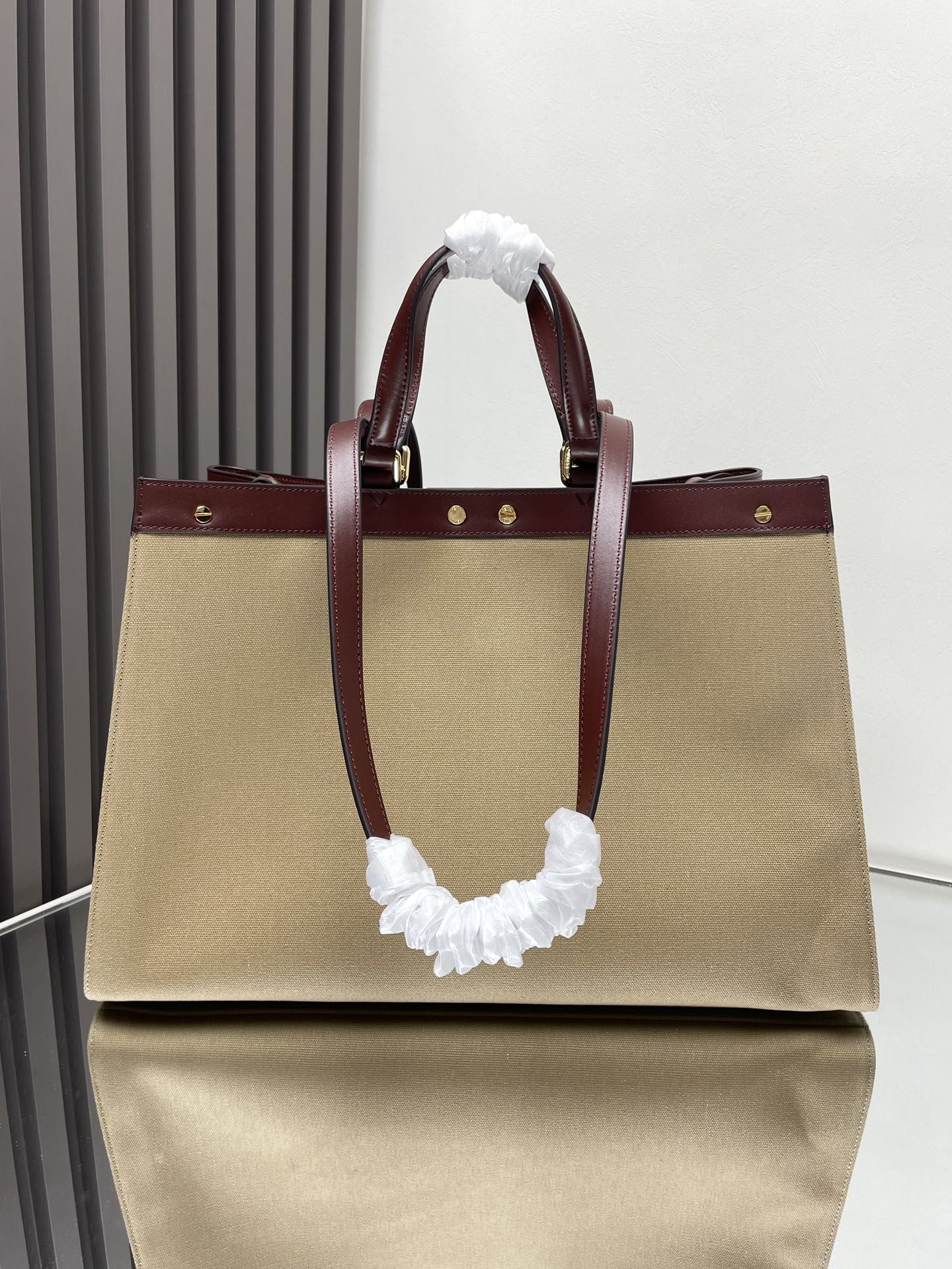 [TOP] FENDI Peekaboo X-Tote Bag 41x16x30cm - Apricot