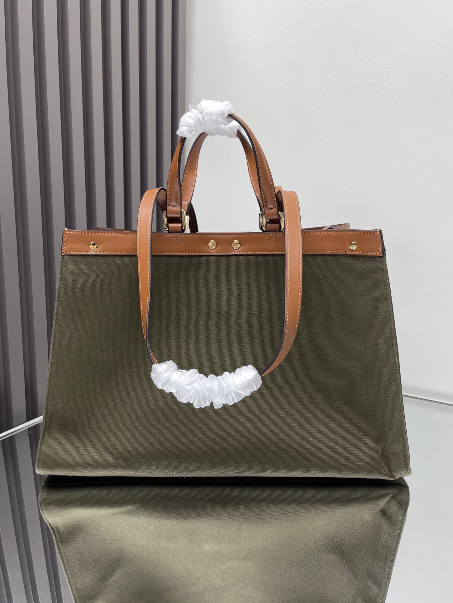 [TOP] FENDI Peekaboo X-Tote Bag 41x16x30cm - Green