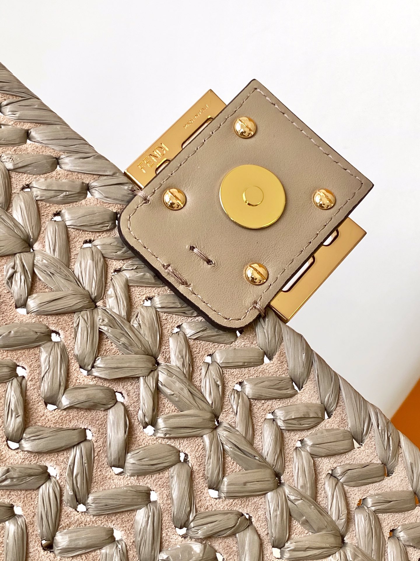 [TOP] FENDI FENDI Baguette Bag Raffia Hand-Woven Bag 27×6.5×15 cm - Gray