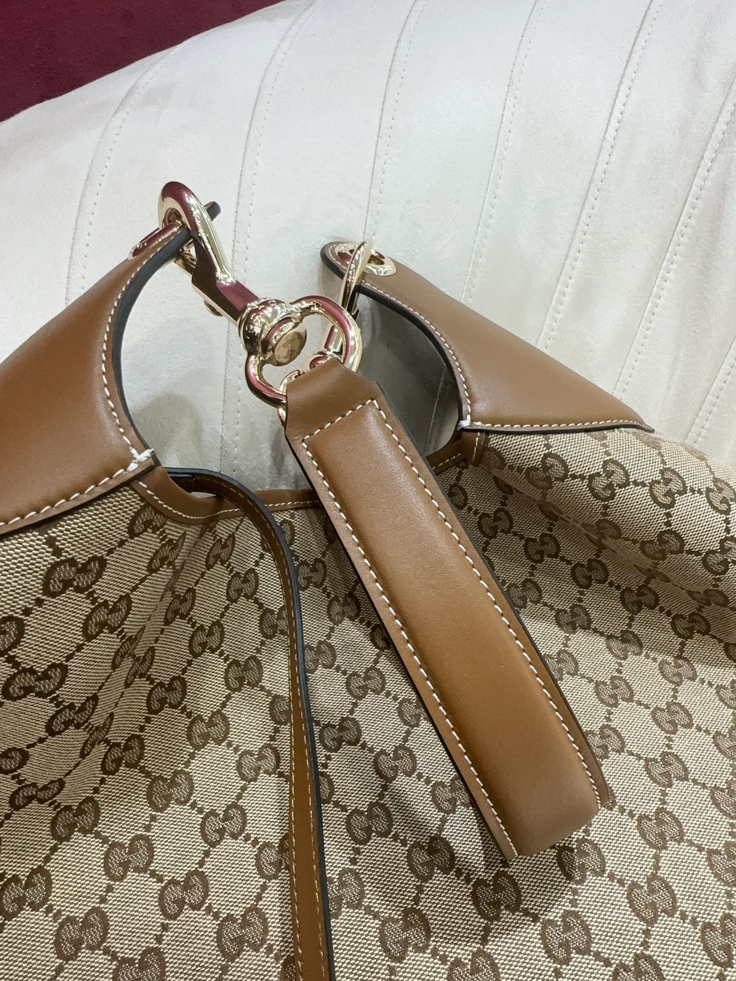 [TOP] GUCCI GG Body Medium Shoulder Bag 49 x 46 x 4cm - Brown