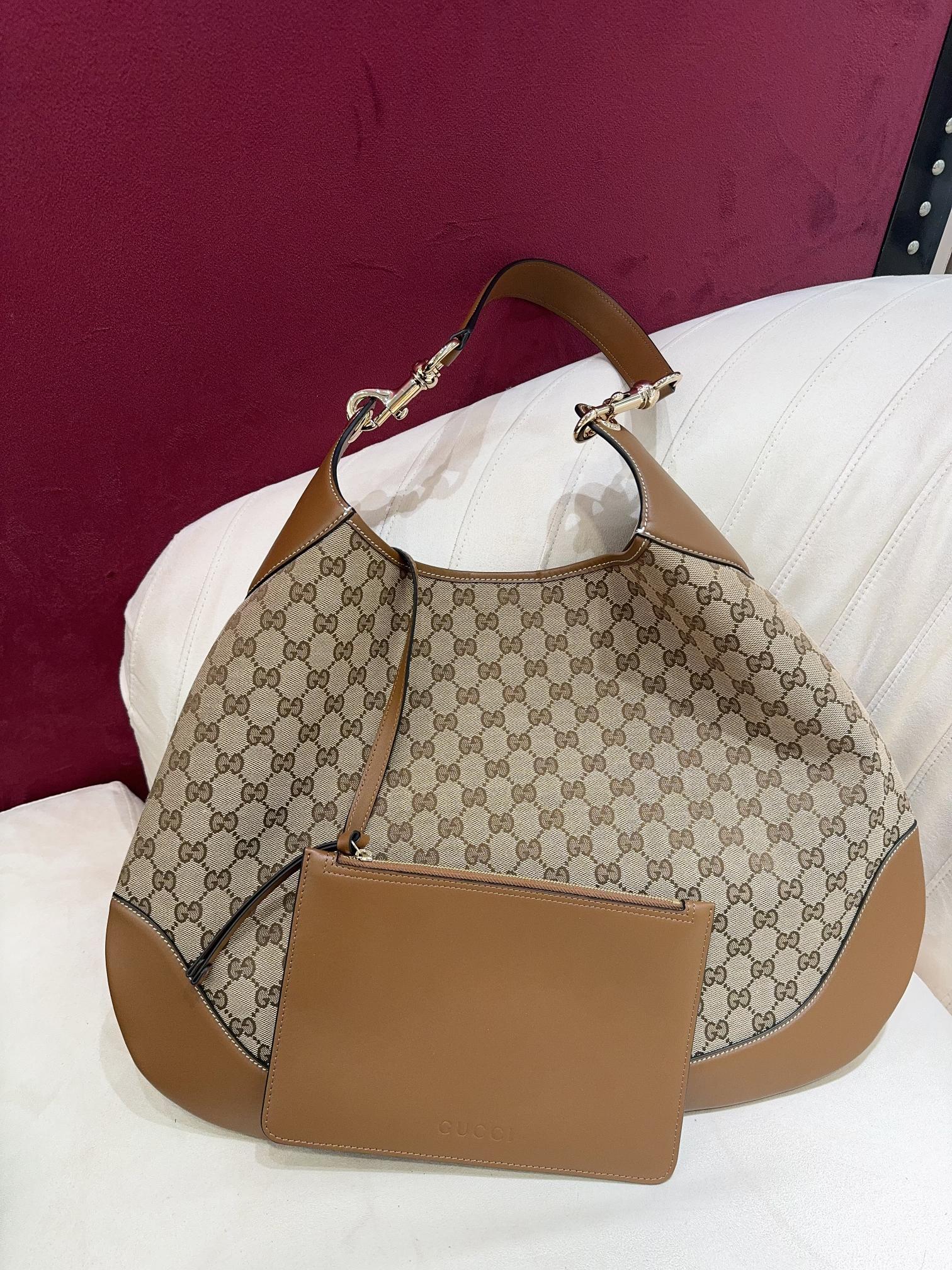 [TOP] GUCCI GG Body Medium Shoulder Bag 49 x 46 x 4cm - Brown