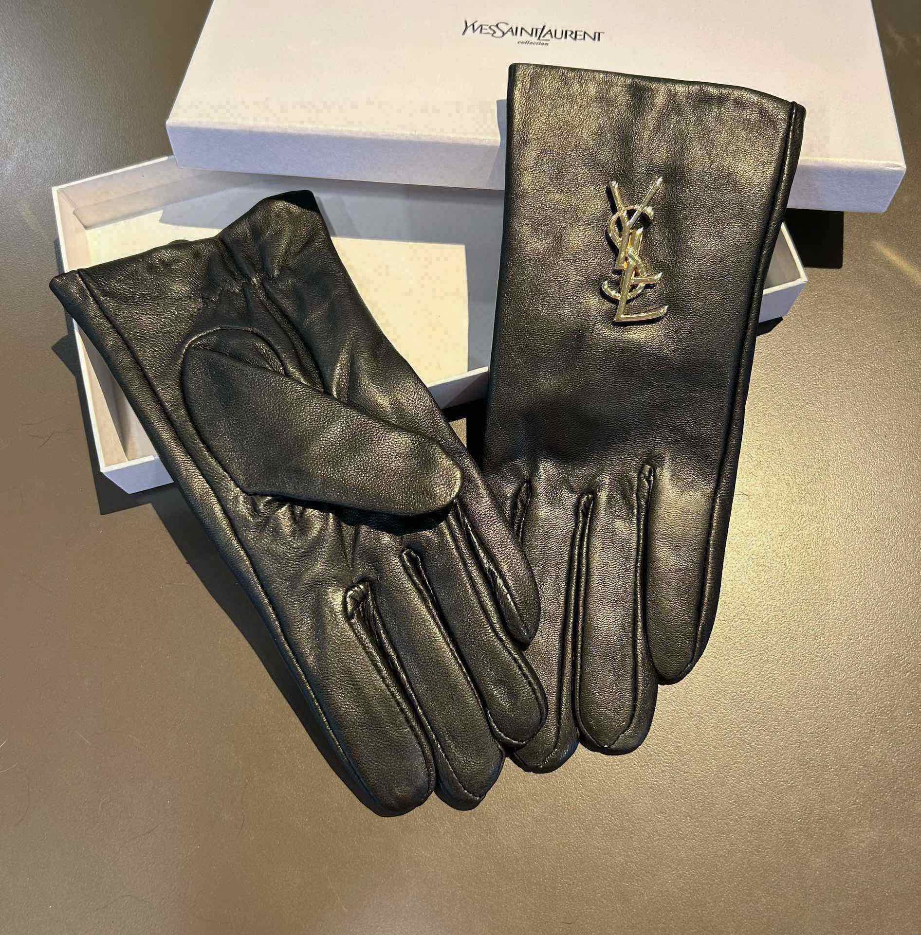 [TOP] Yves Saint Laurent YSL Gloves - Black
