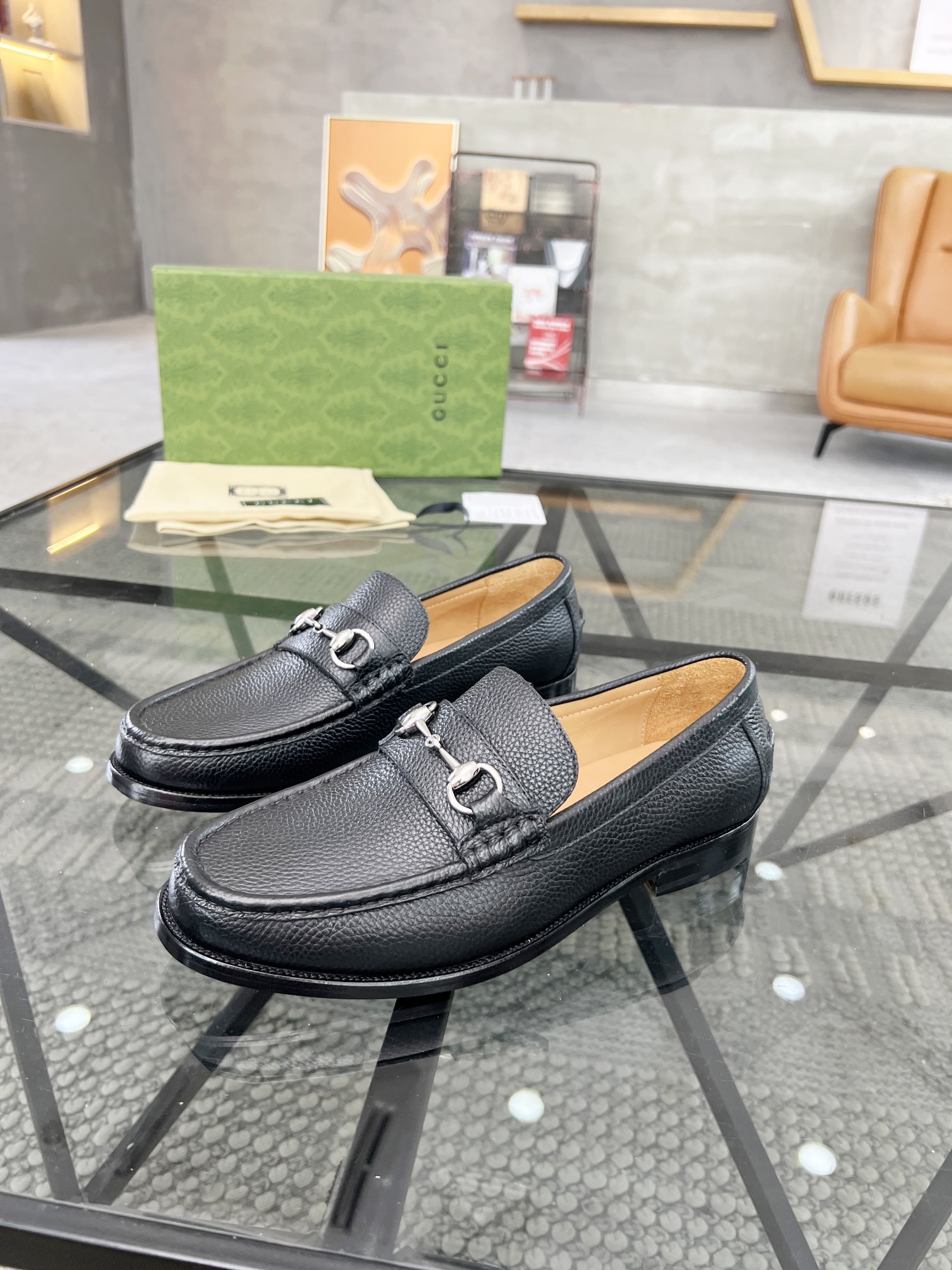 [TOP] GUCCI Men's Business Leather Shoes - Black