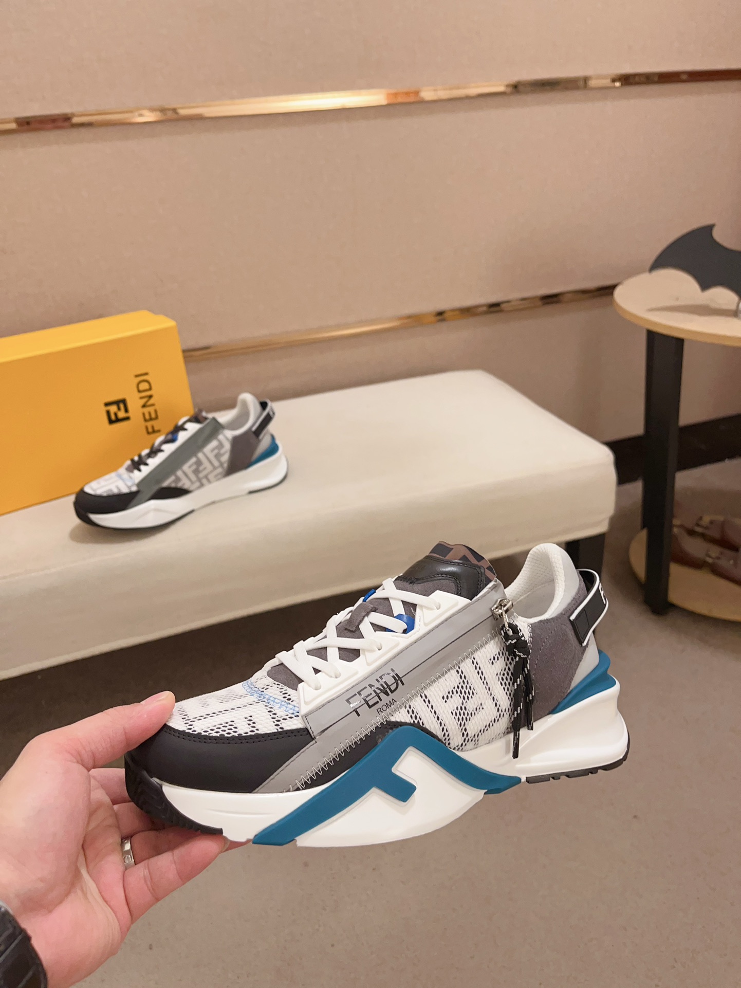 [TOP] FENDI Men's Shoes