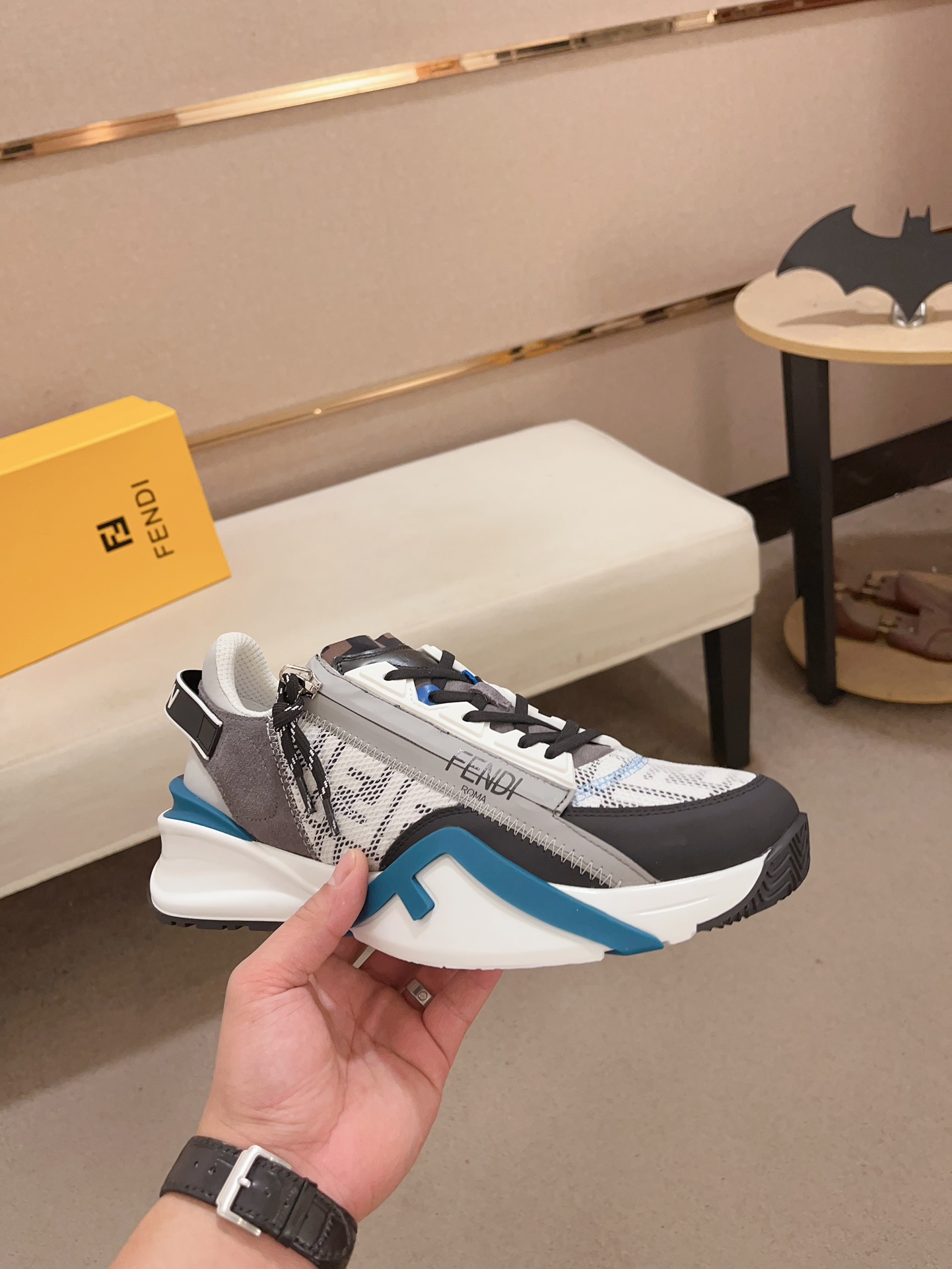 [TOP] FENDI Men's Shoes