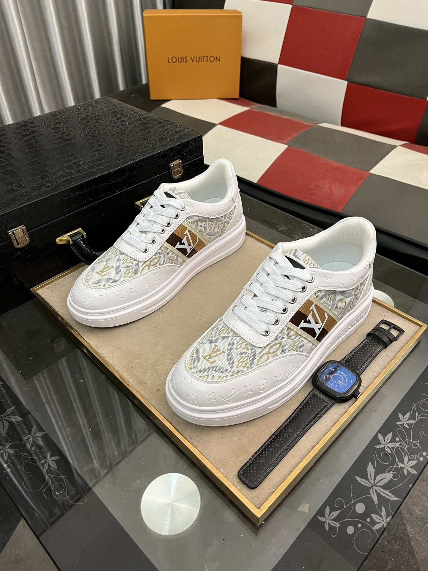 [TOP] Louis Vuitton LV Men's Shoes - 2 Colors