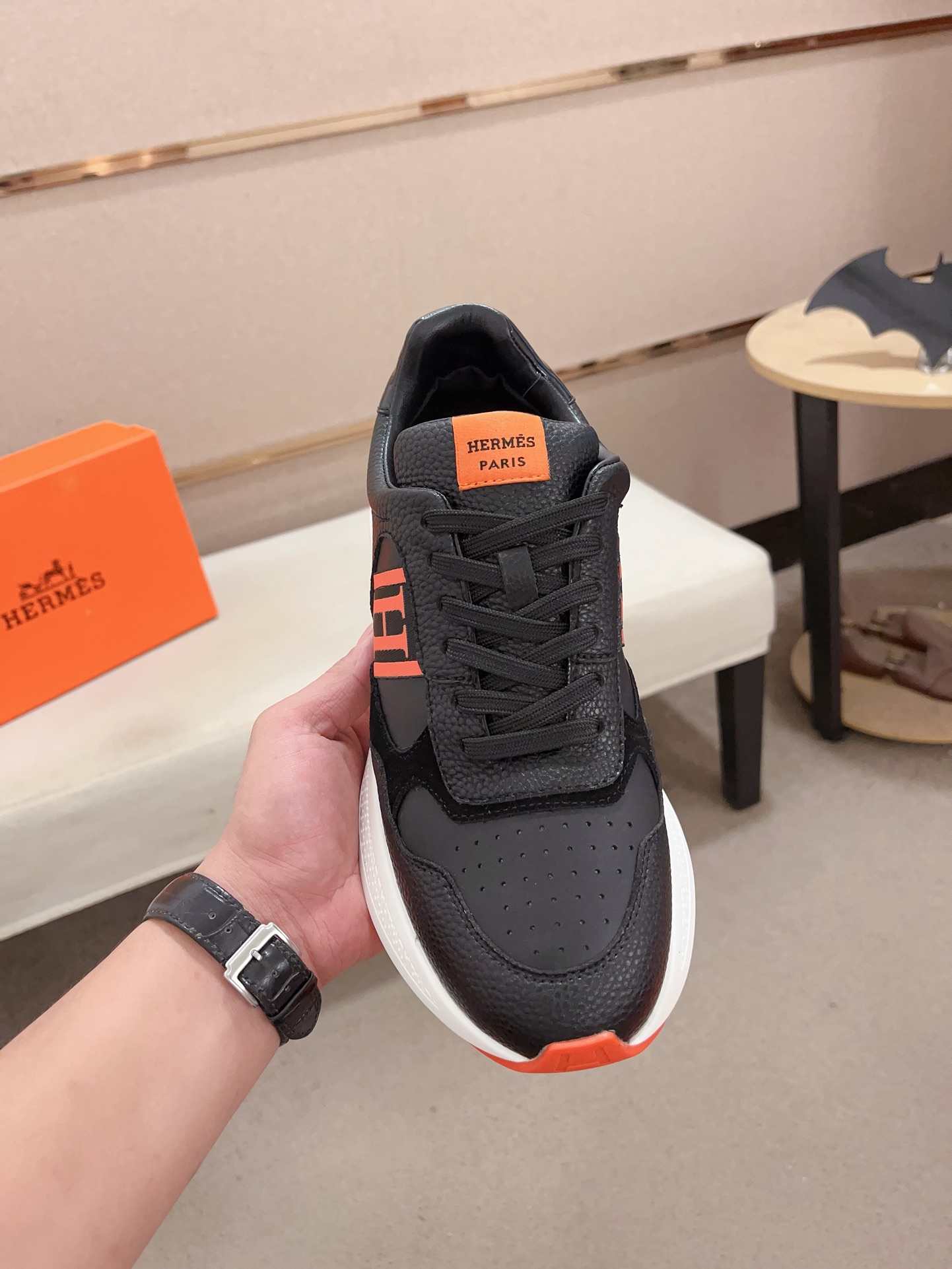 [TOP] HERMES Men's Leather Sports Shoes - Black