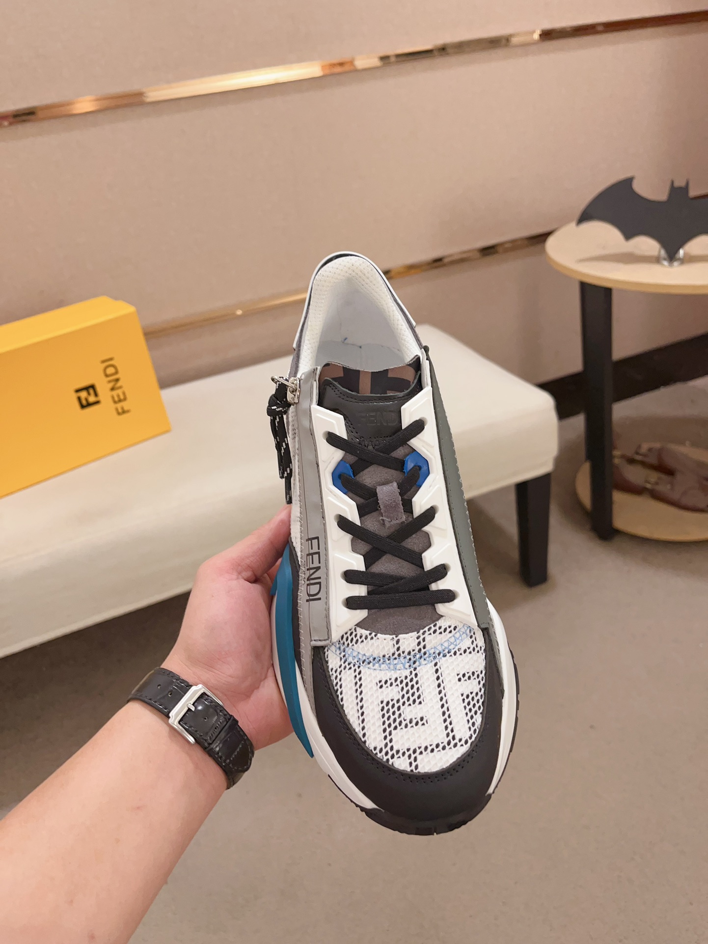 [TOP] FENDI Men's Shoes