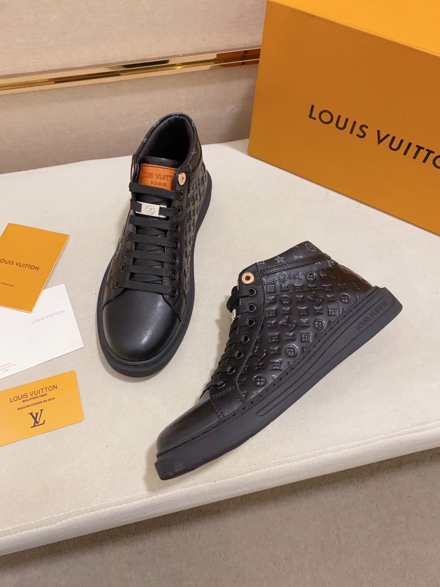 [TOP] Louis Vuitton LV  Men's Shoes - Black