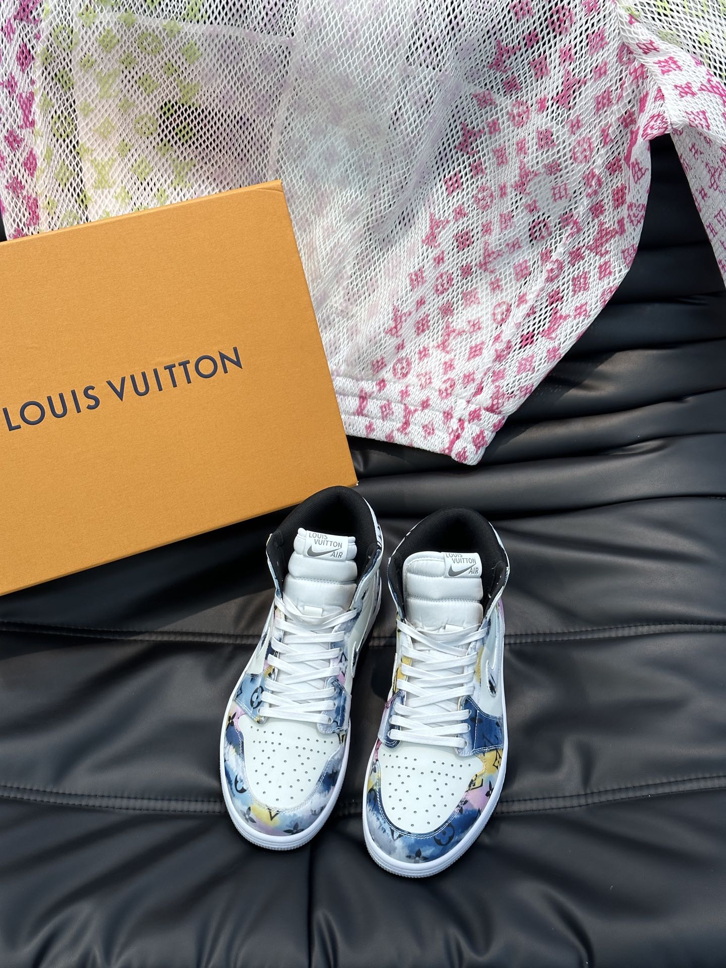 [TOP] Louis Vuitton LV X Nike  Men's Shoes -White
