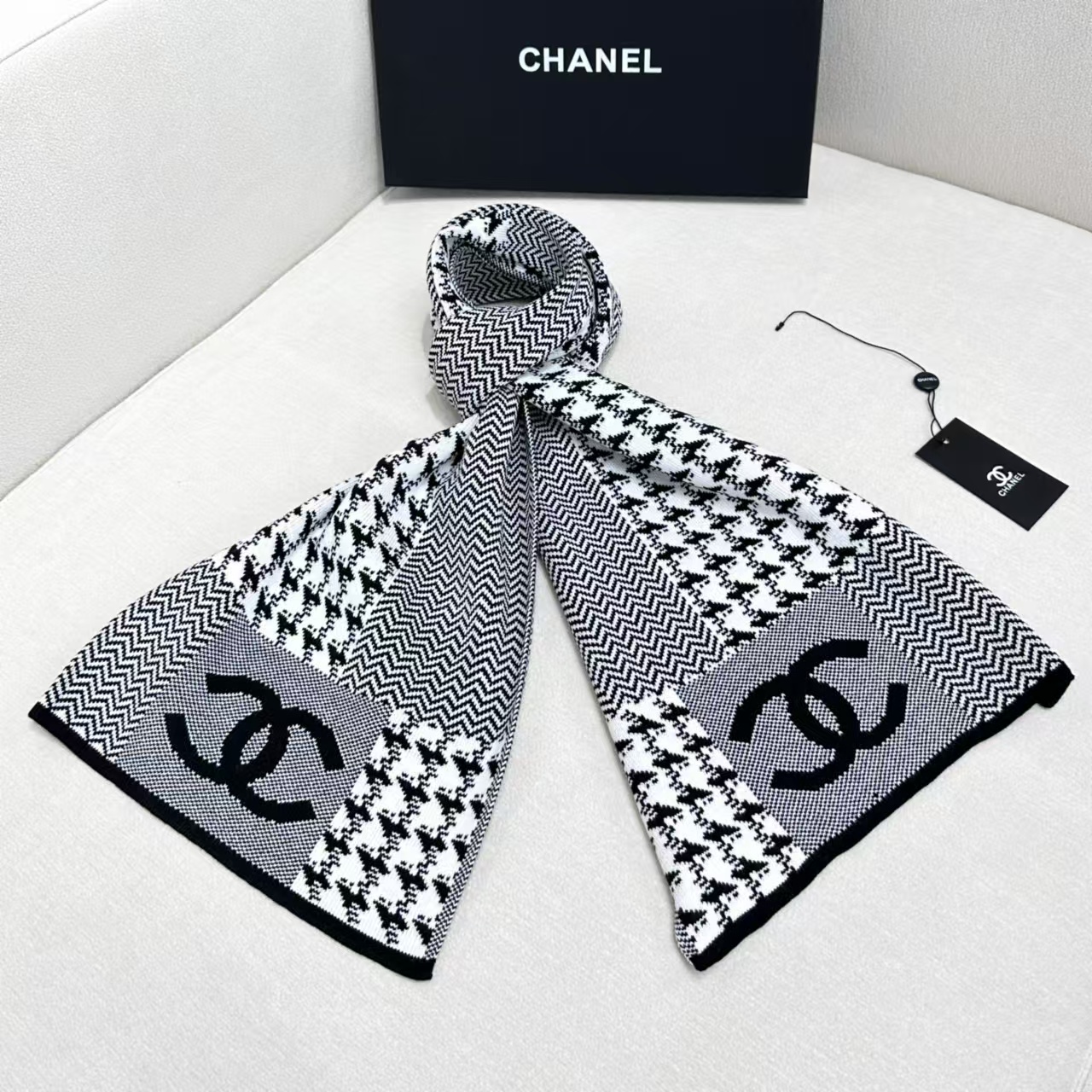 [TOP] CHANEL CC Wool Scarf 38✖️190cm - Grey