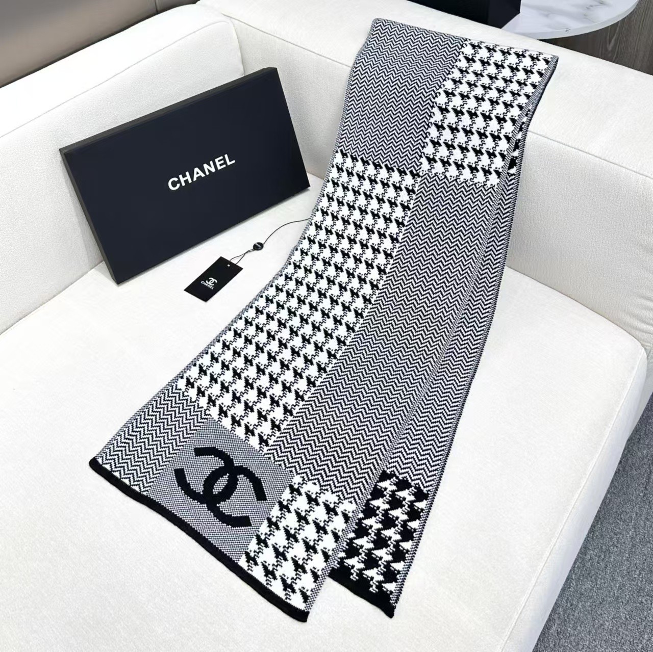 [TOP] CHANEL CC Wool Scarf 38✖️190cm - Grey